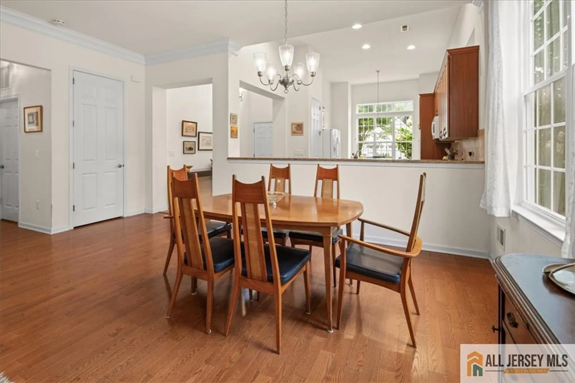 Property Slideshow image 9 of 52 | 14 hardwick dr, Kendall Park, NJ, 08824