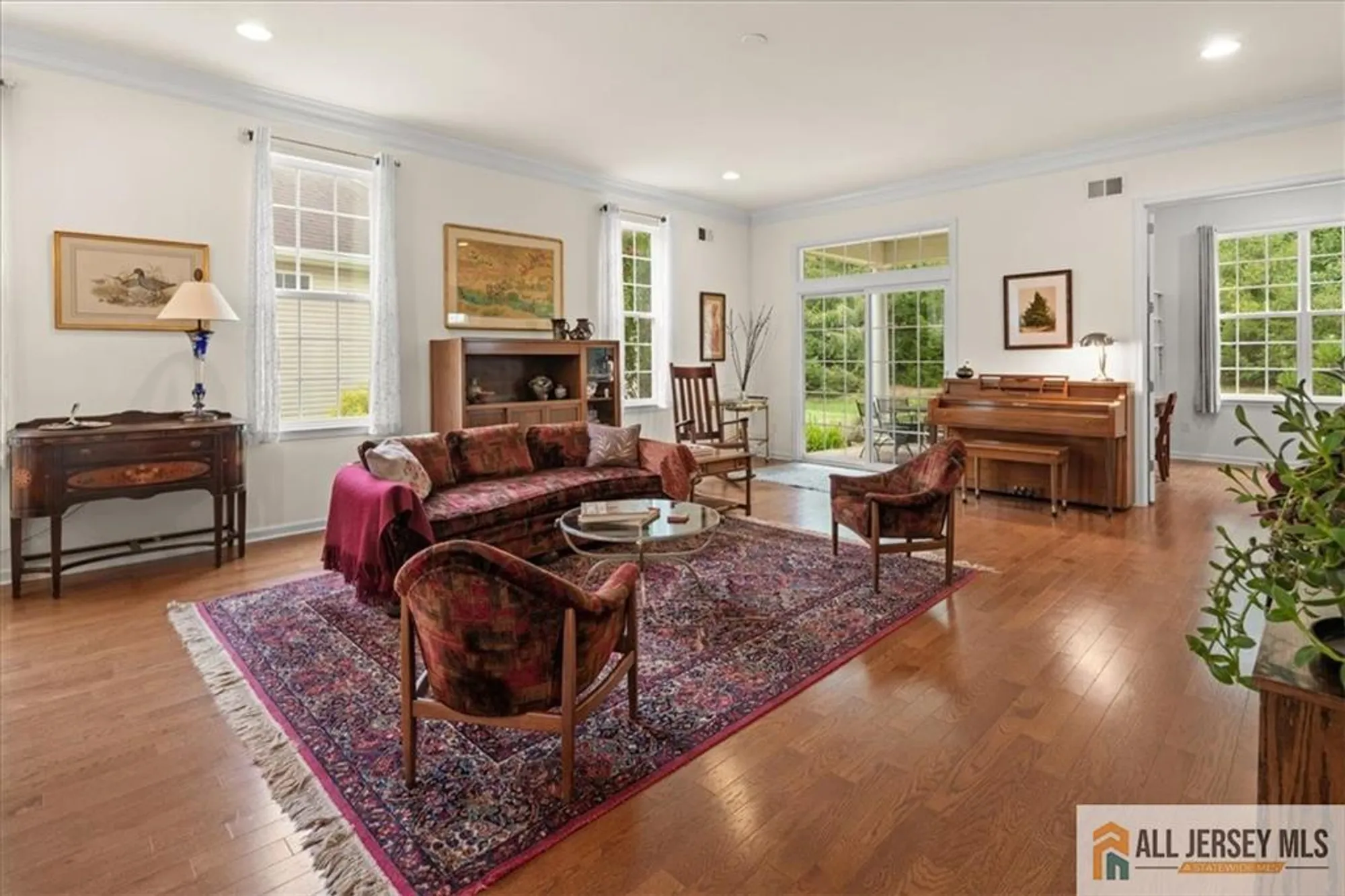Property Slideshow image 11 of 52 | 14 hardwick dr, Kendall Park, NJ, 08824