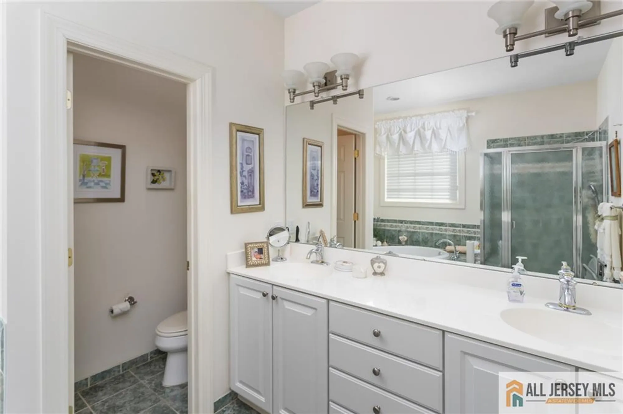 Property Slideshow image 28 of 37 | 297 heather way # 297, Monroe, NJ, 08831
