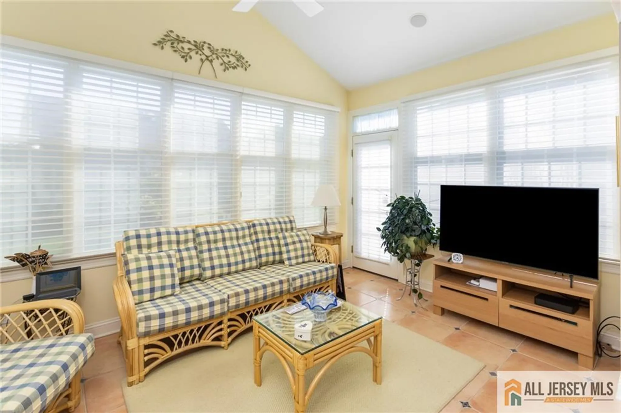 Property Slideshow image 17 of 37 | 297 heather way # 297, Monroe, NJ, 08831