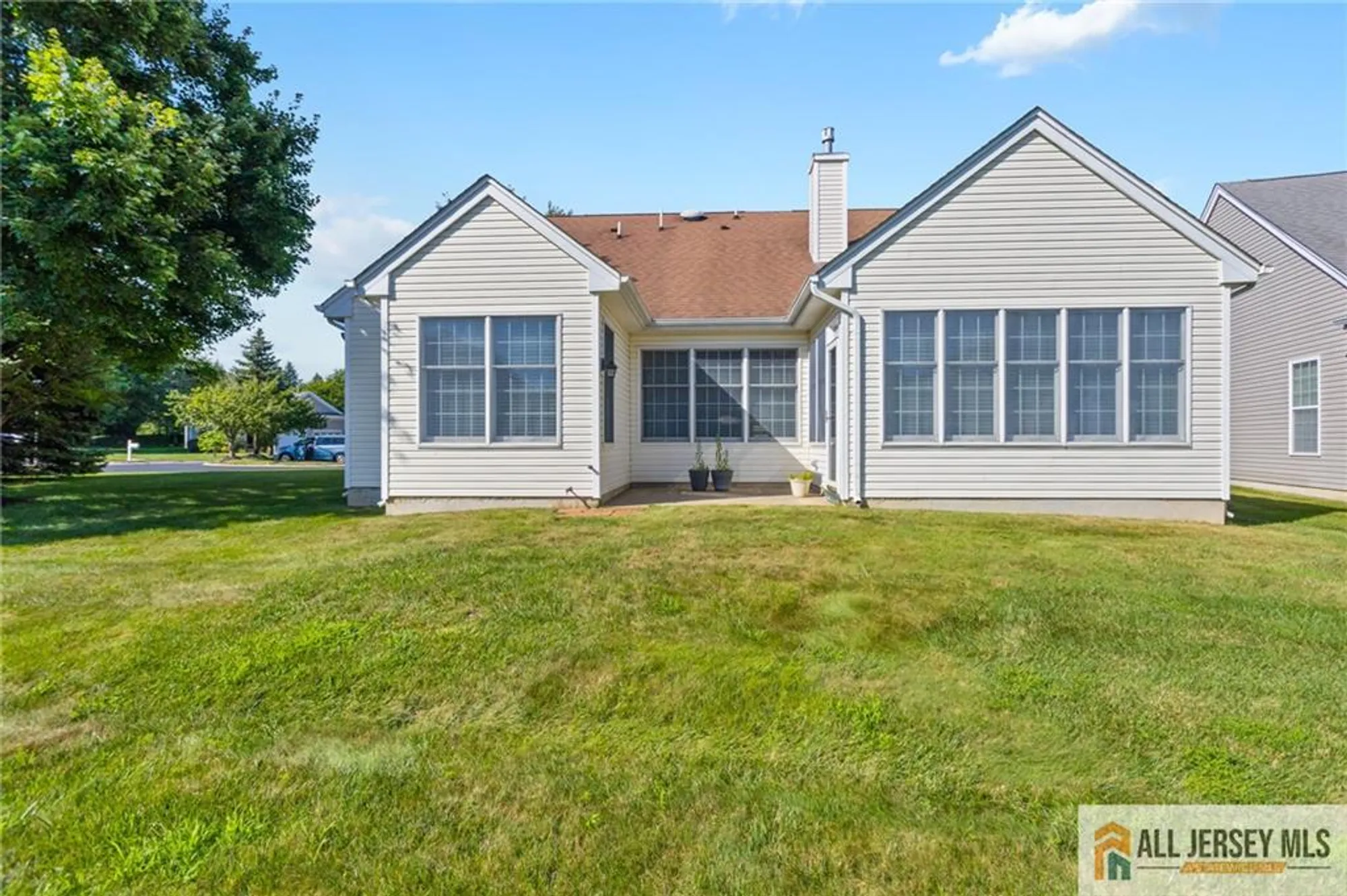 Property Slideshow image 34 of 37 | 297 heather way # 297, Monroe, NJ, 08831