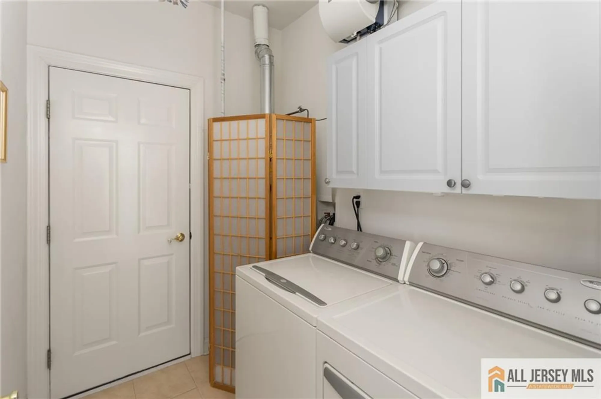 Property Slideshow image 33 of 37 | 297 heather way # 297, Monroe, NJ, 08831