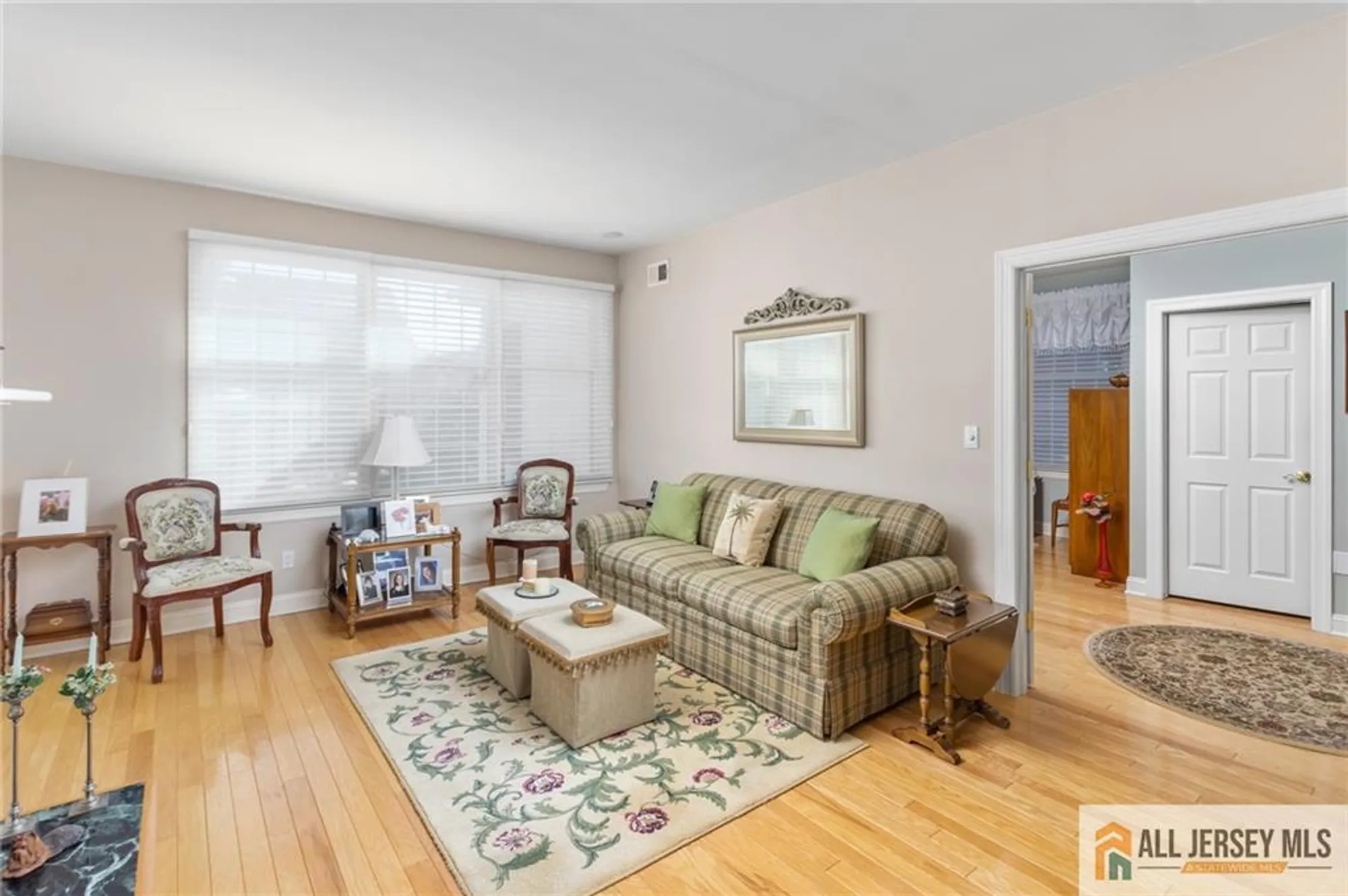 Property Slideshow image 12 of 37 | 297 heather way # 297, Monroe, NJ, 08831