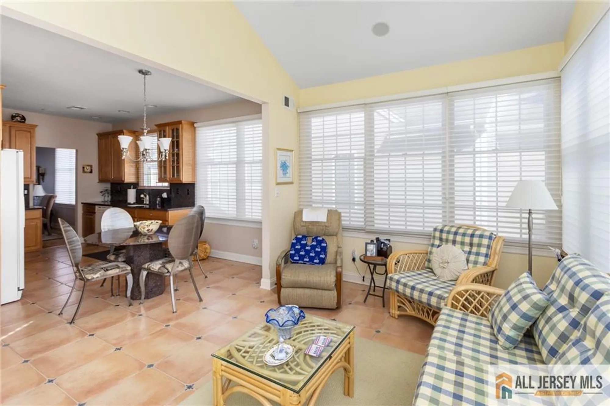 Property Slideshow image 18 of 37 | 297 heather way # 297, Monroe, NJ, 08831