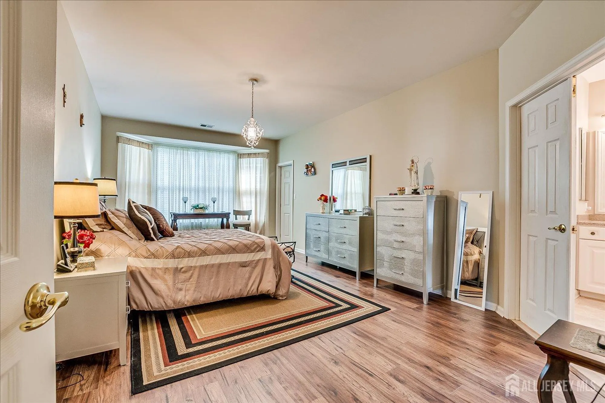 Property Slideshow image 23 of 52 | 22 silver charm rd, Manalapan, NJ, 07726