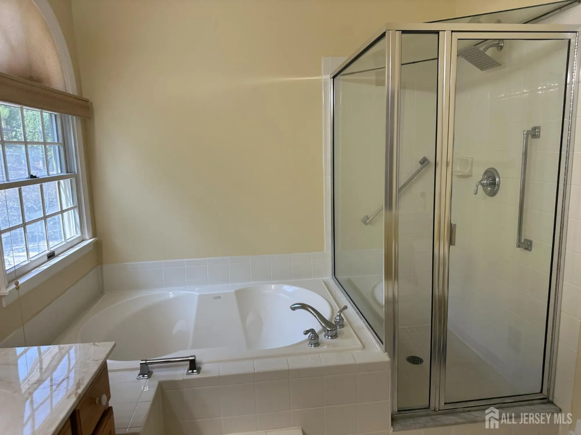 Property Slideshow image 15 of 21 | 31 sherwood dr, Monroe, NJ, 08831