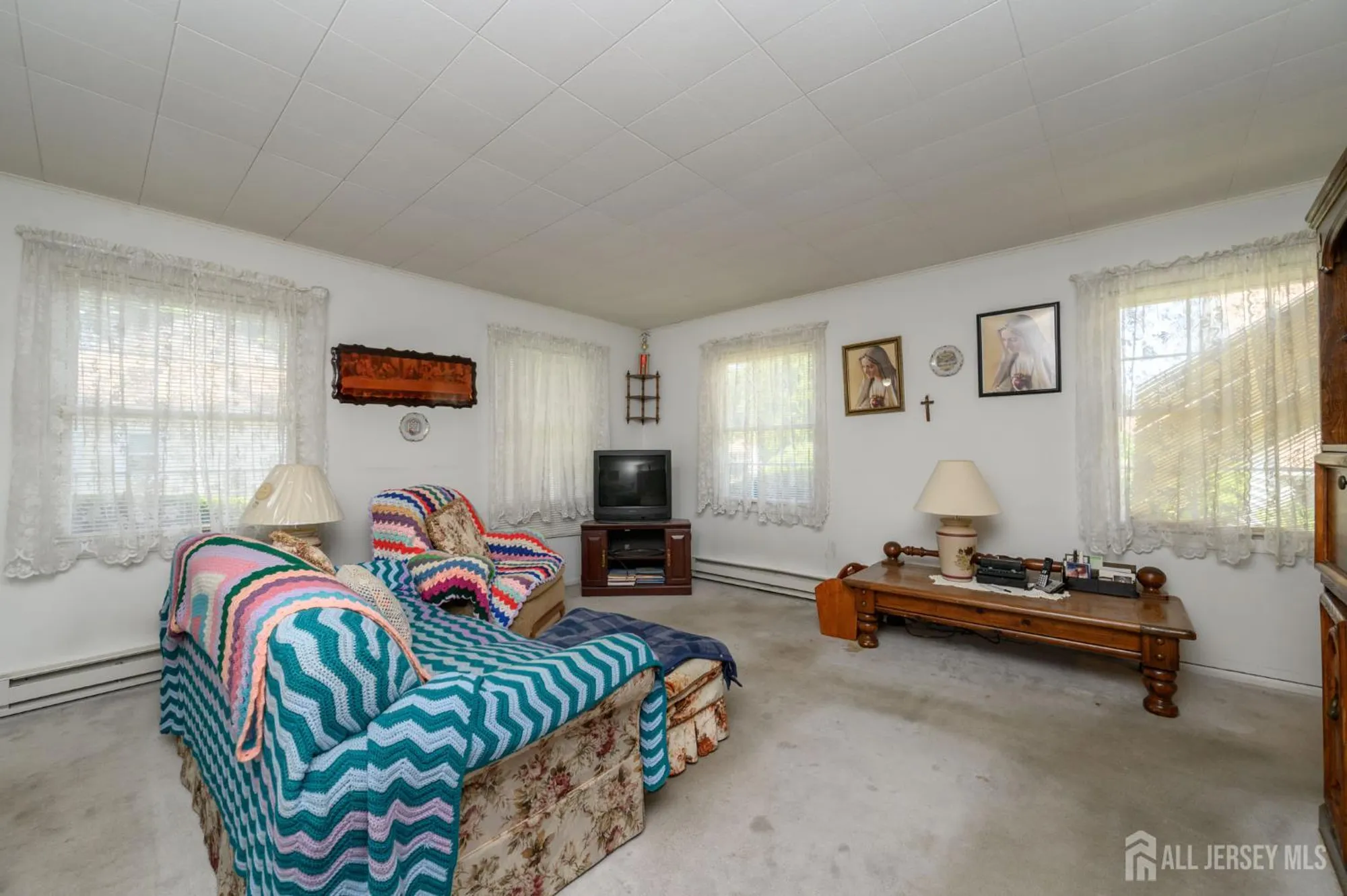 Property Slideshow image 5 of 24 | 12 zacatin rd a, Freehold, NJ, 07728