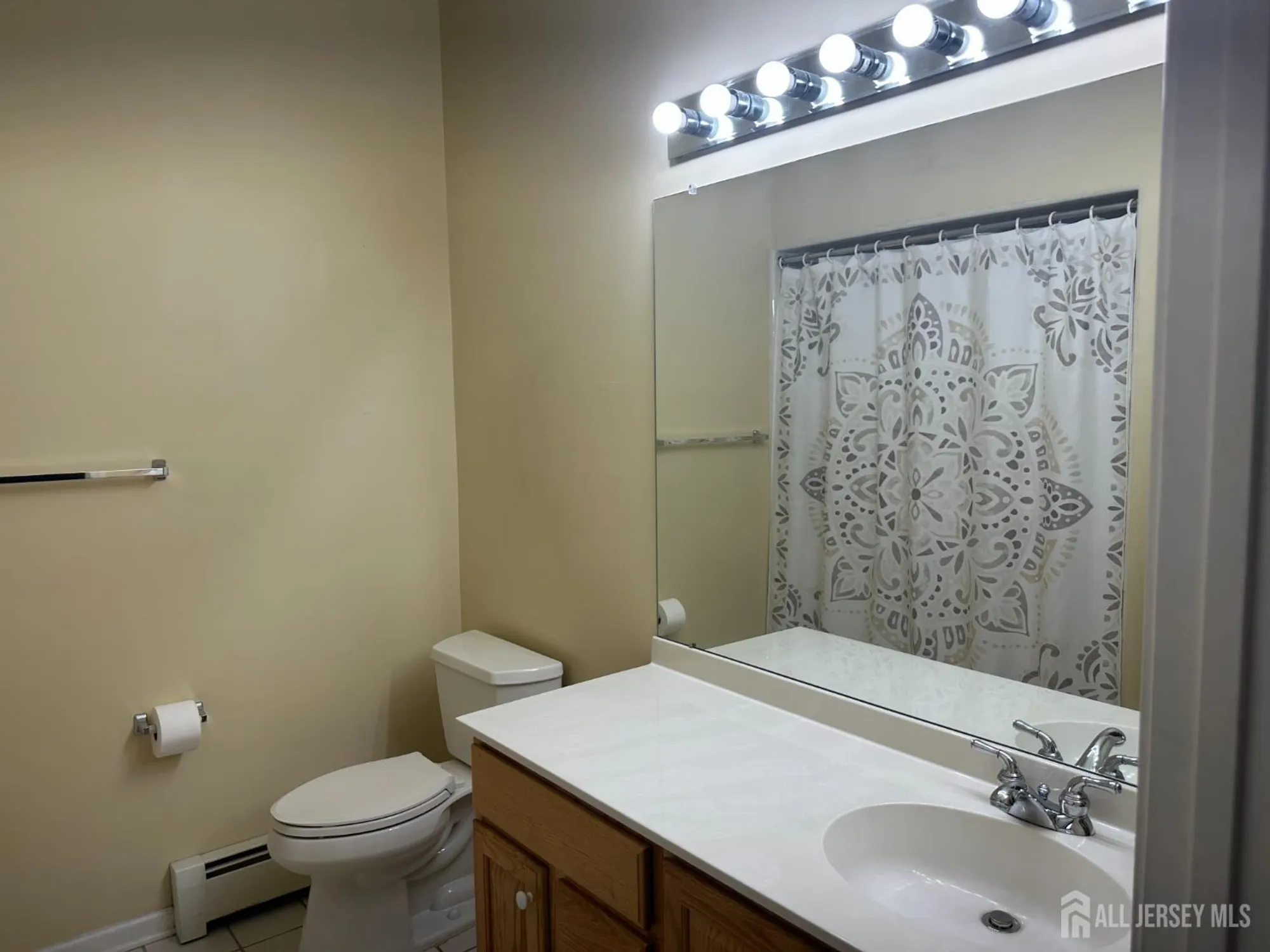 Property Slideshow image 14 of 21 | 31 sherwood dr, Monroe, NJ, 08831