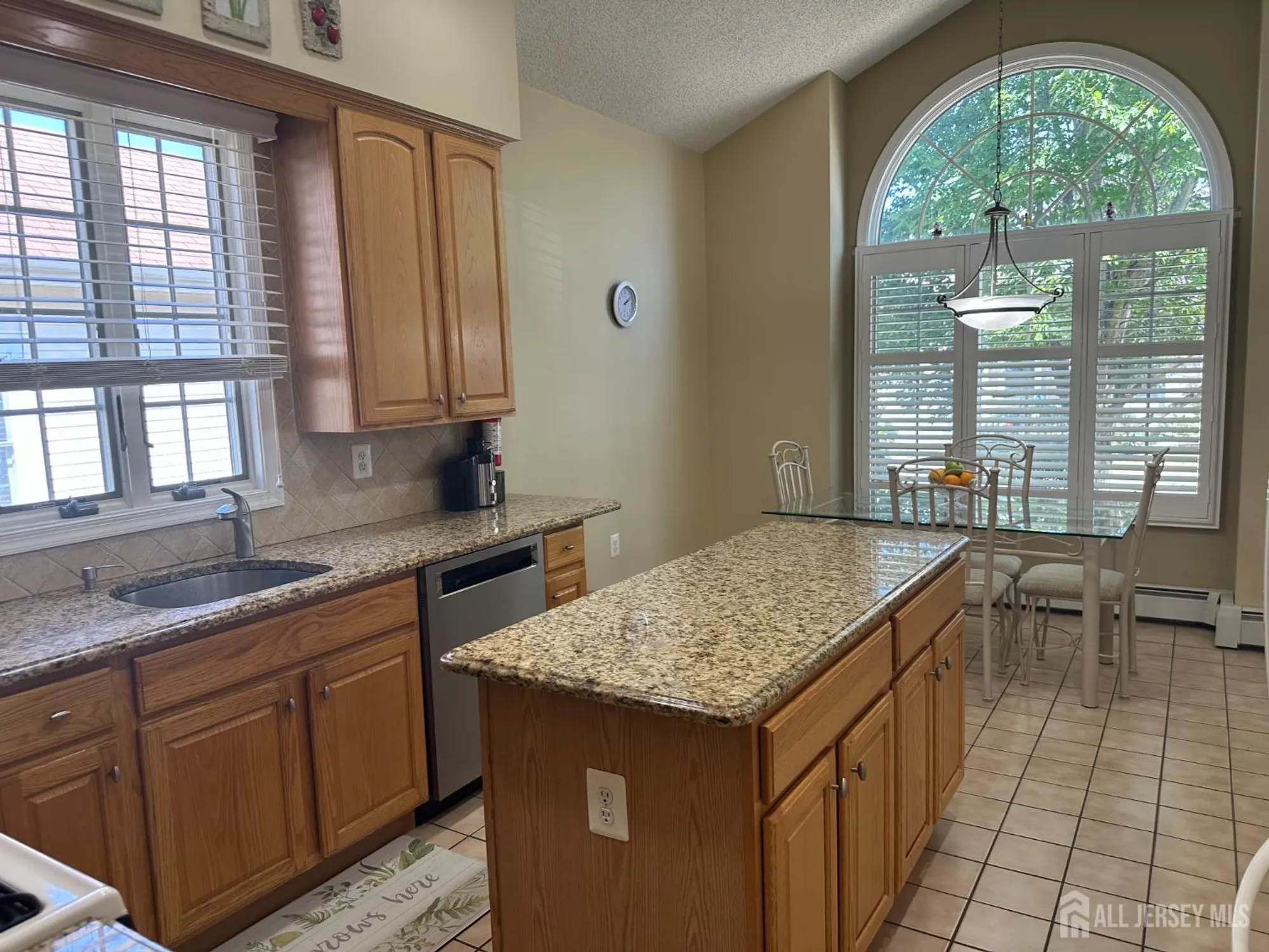 Property Slideshow image 6 of 21 | 31 sherwood dr, Monroe, NJ, 08831