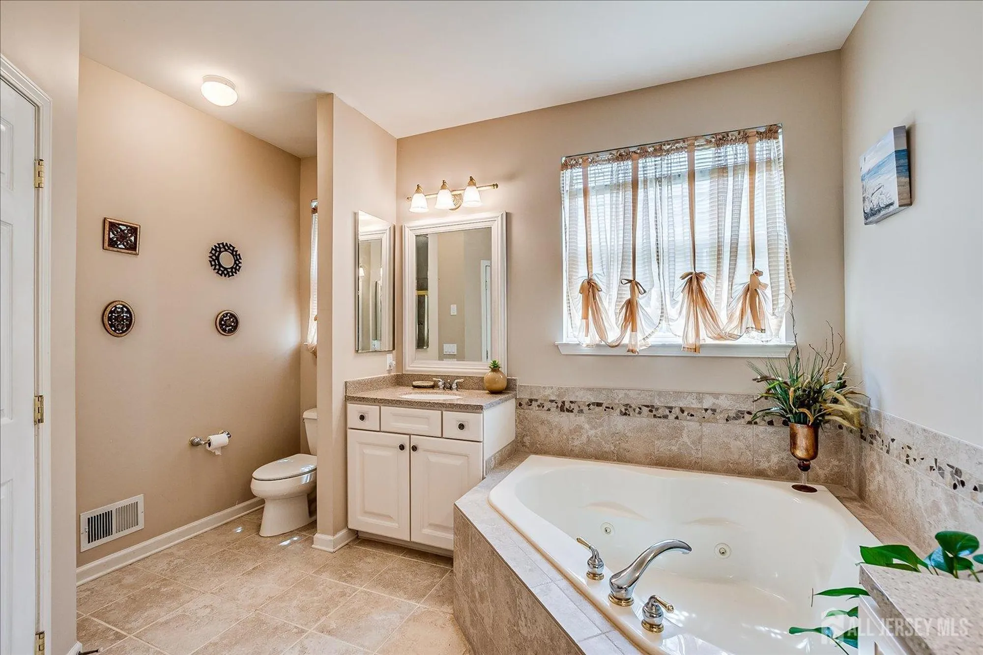 Property Slideshow image 28 of 52 | 22 silver charm rd, Manalapan, NJ, 07726