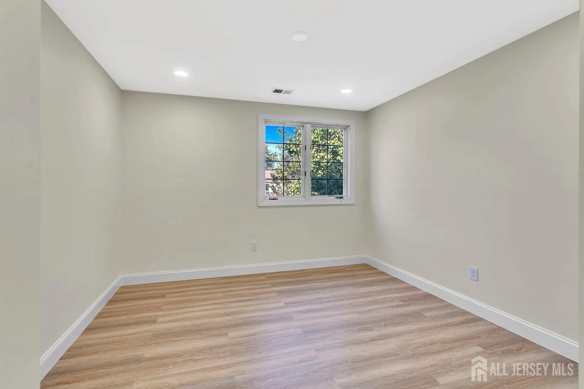 Property Slideshow image 26 of 40 | 5 chadwick ln c, Monroe, NJ, 08831