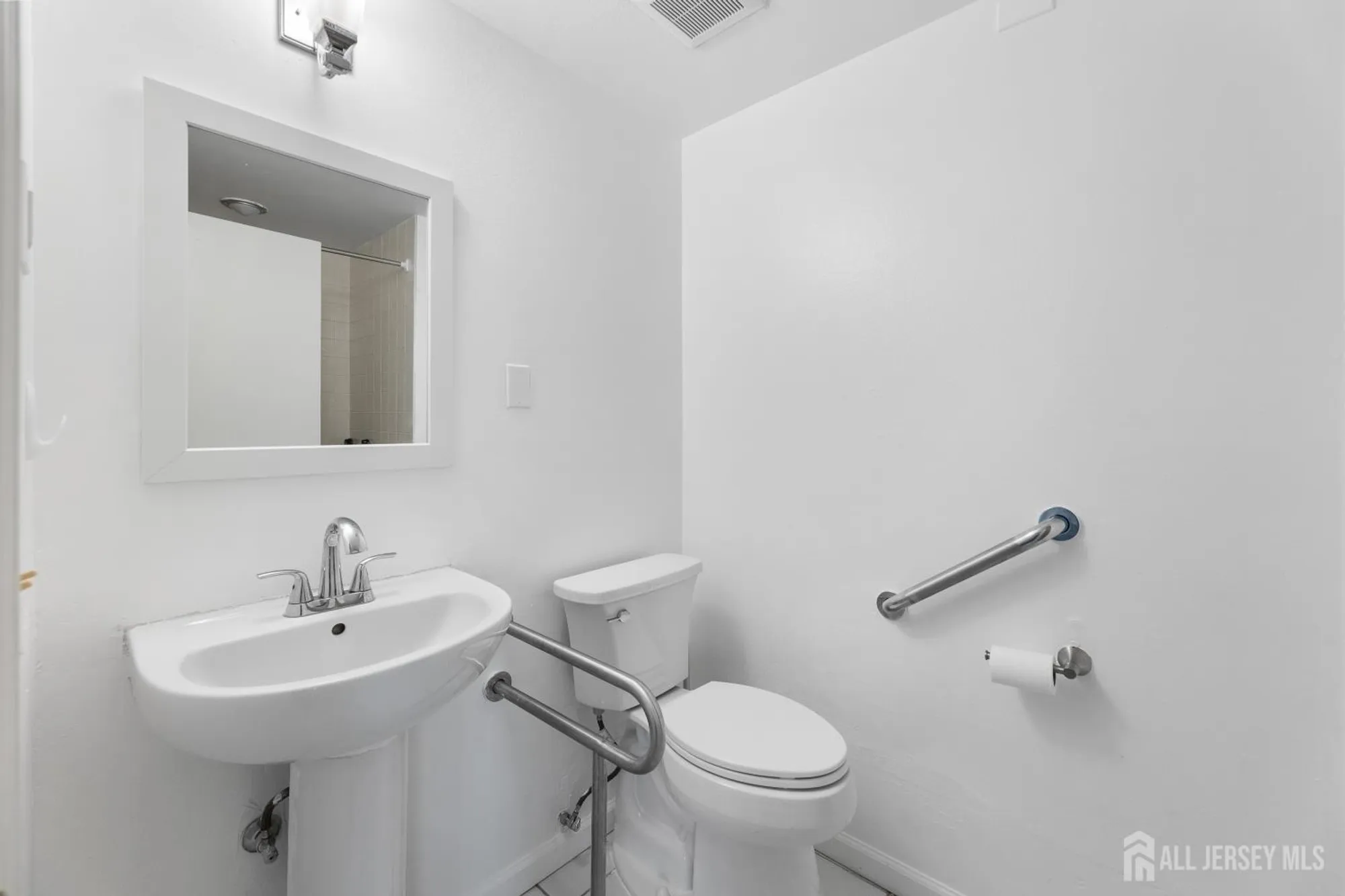 Property Slideshow image 23 of 42 | 394c orrington ln, Monroe, NJ, 08831