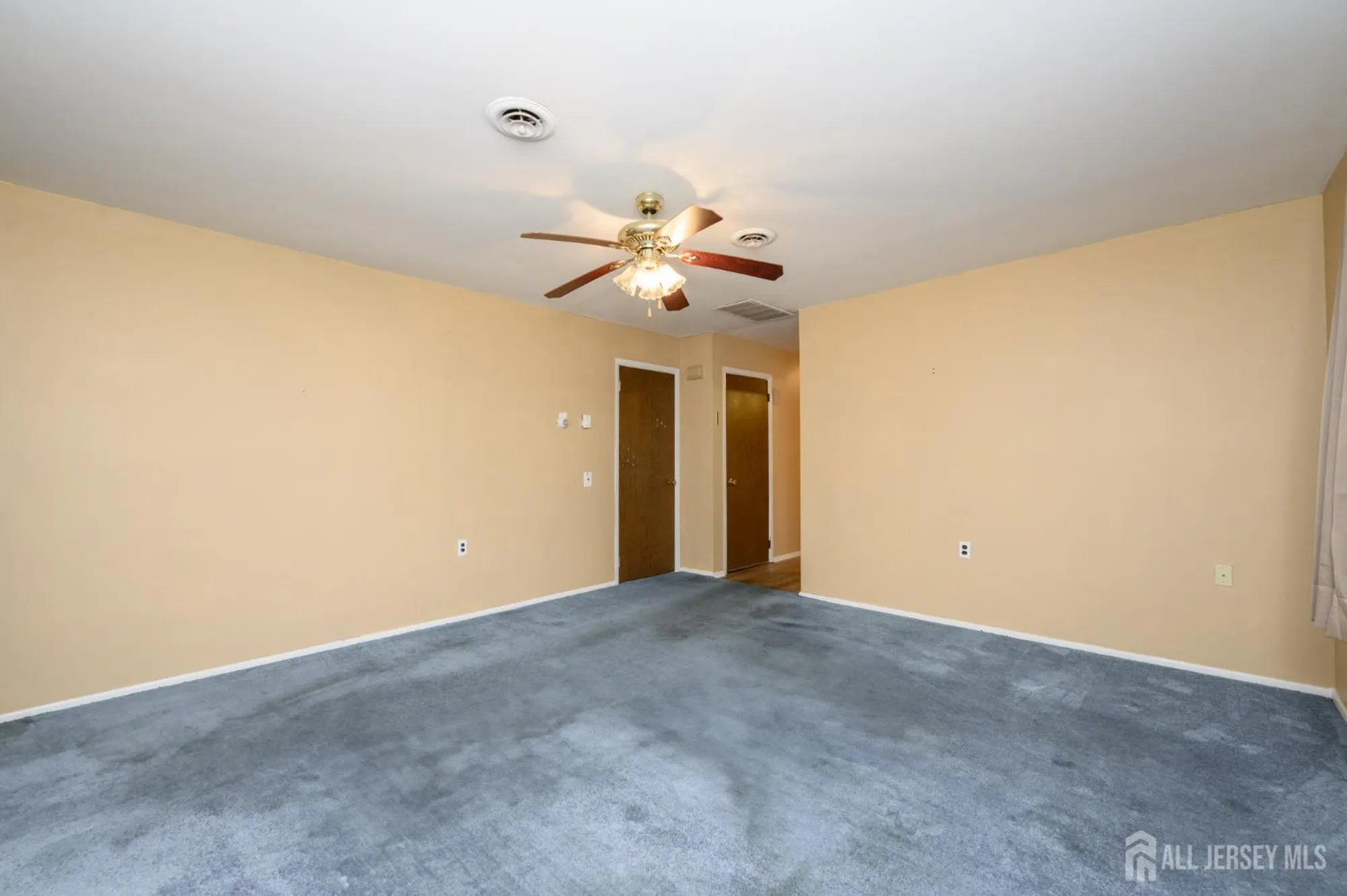 Property Slideshow image 10 of 27 | 4a salem dr, Whiting, NJ, 08759