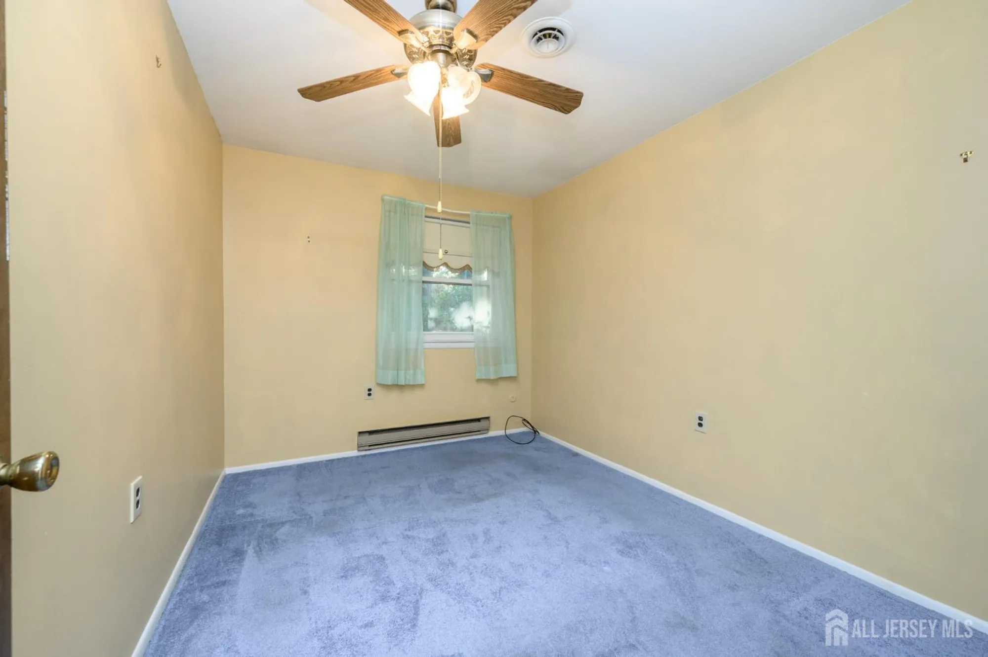 Property Slideshow image 19 of 27 | 4a salem dr, Whiting, NJ, 08759