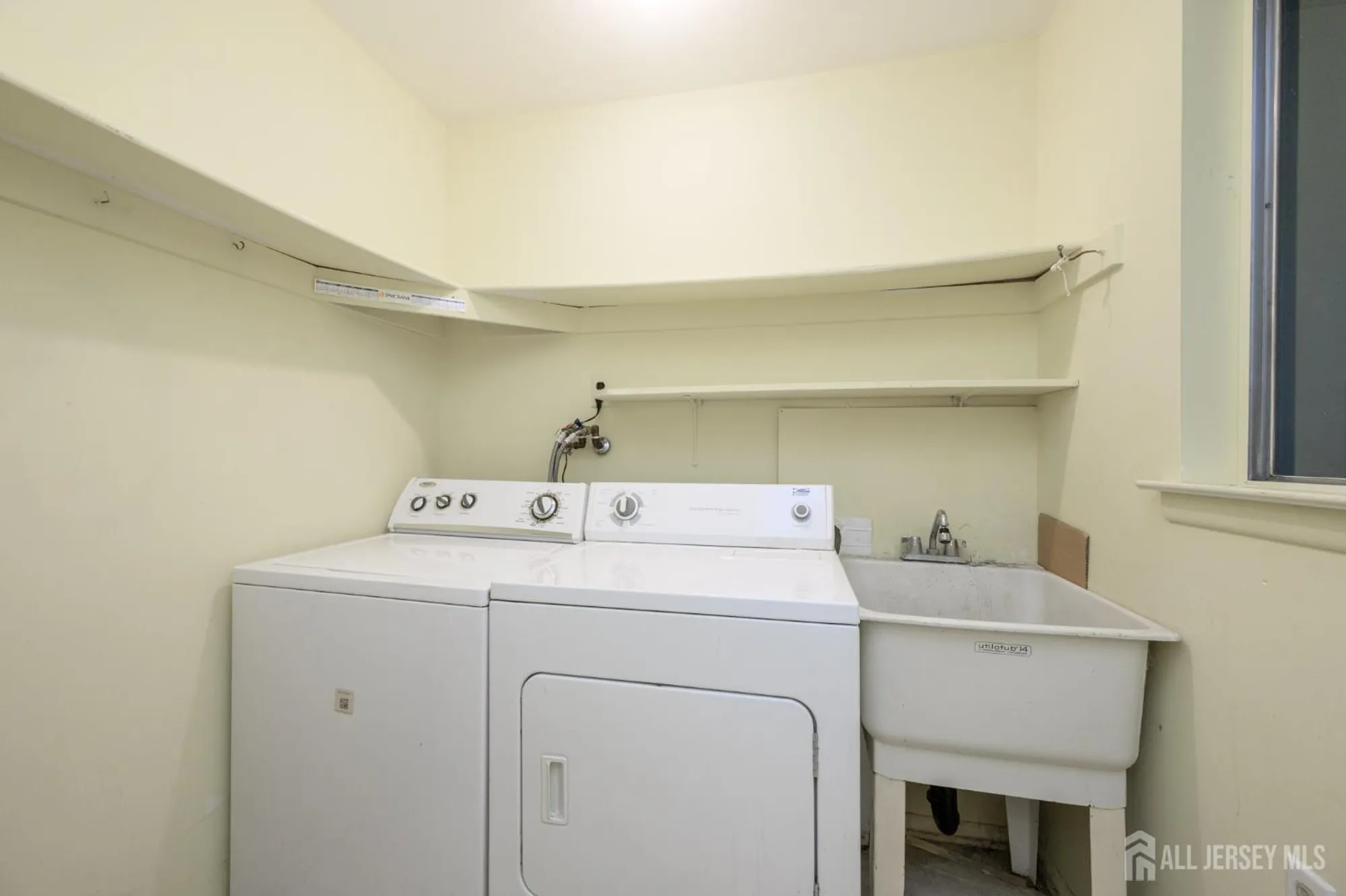 Property Slideshow image 16 of 27 | 4a salem dr, Whiting, NJ, 08759