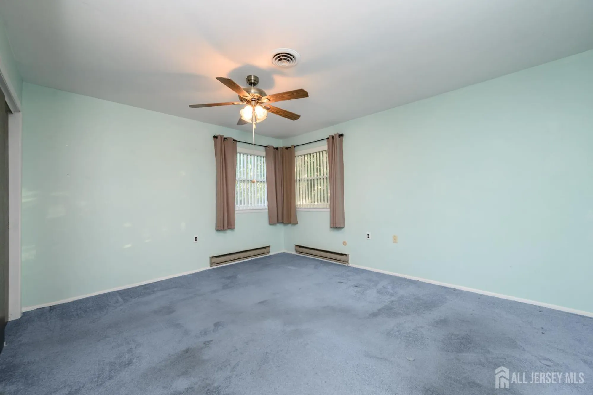 Property Slideshow image 17 of 27 | 4a salem dr, Whiting, NJ, 08759