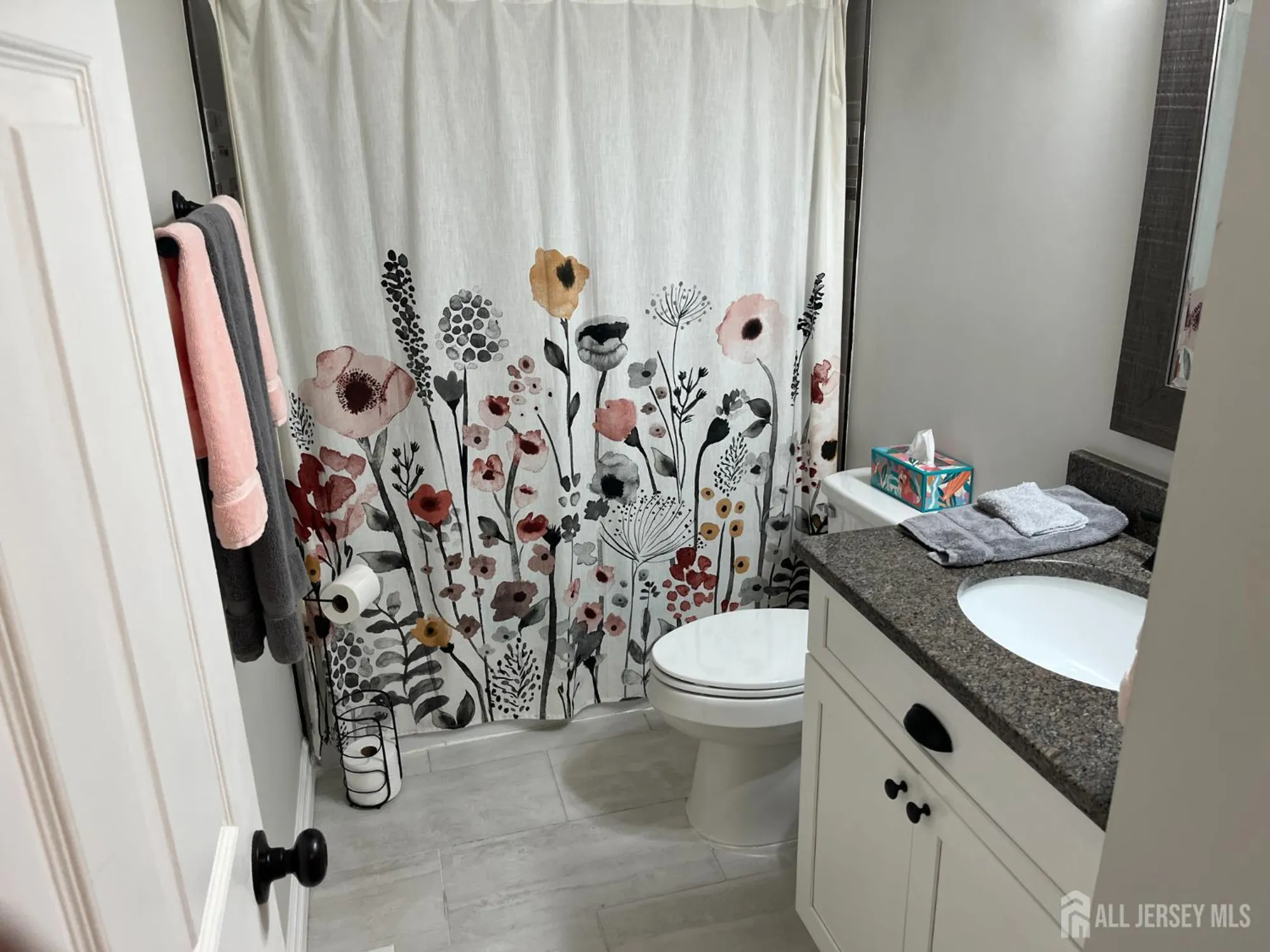 Property Slideshow image 13 of 27 | 8b john paul jones dr, Monroe, NJ, 08831