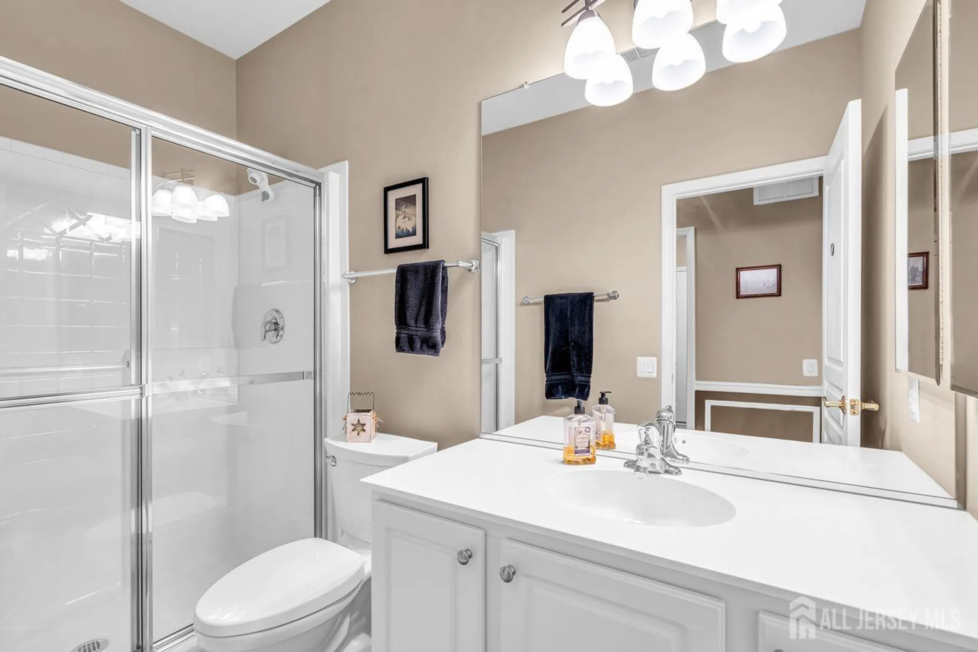 Property Slideshow image 21 of 36 | 448 crossfields ln, Somerset, NJ, 08873