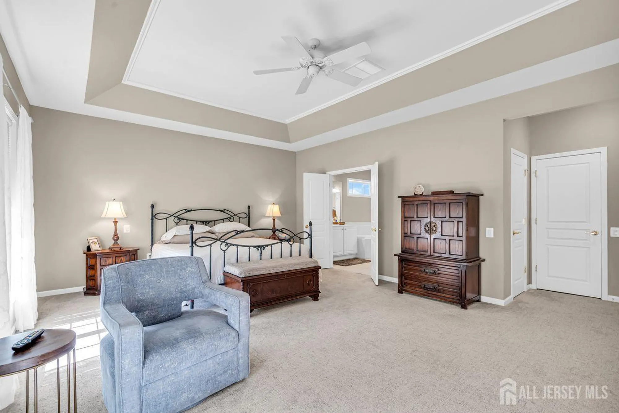 Property Slideshow image 18 of 36 | 448 crossfields ln, Somerset, NJ, 08873