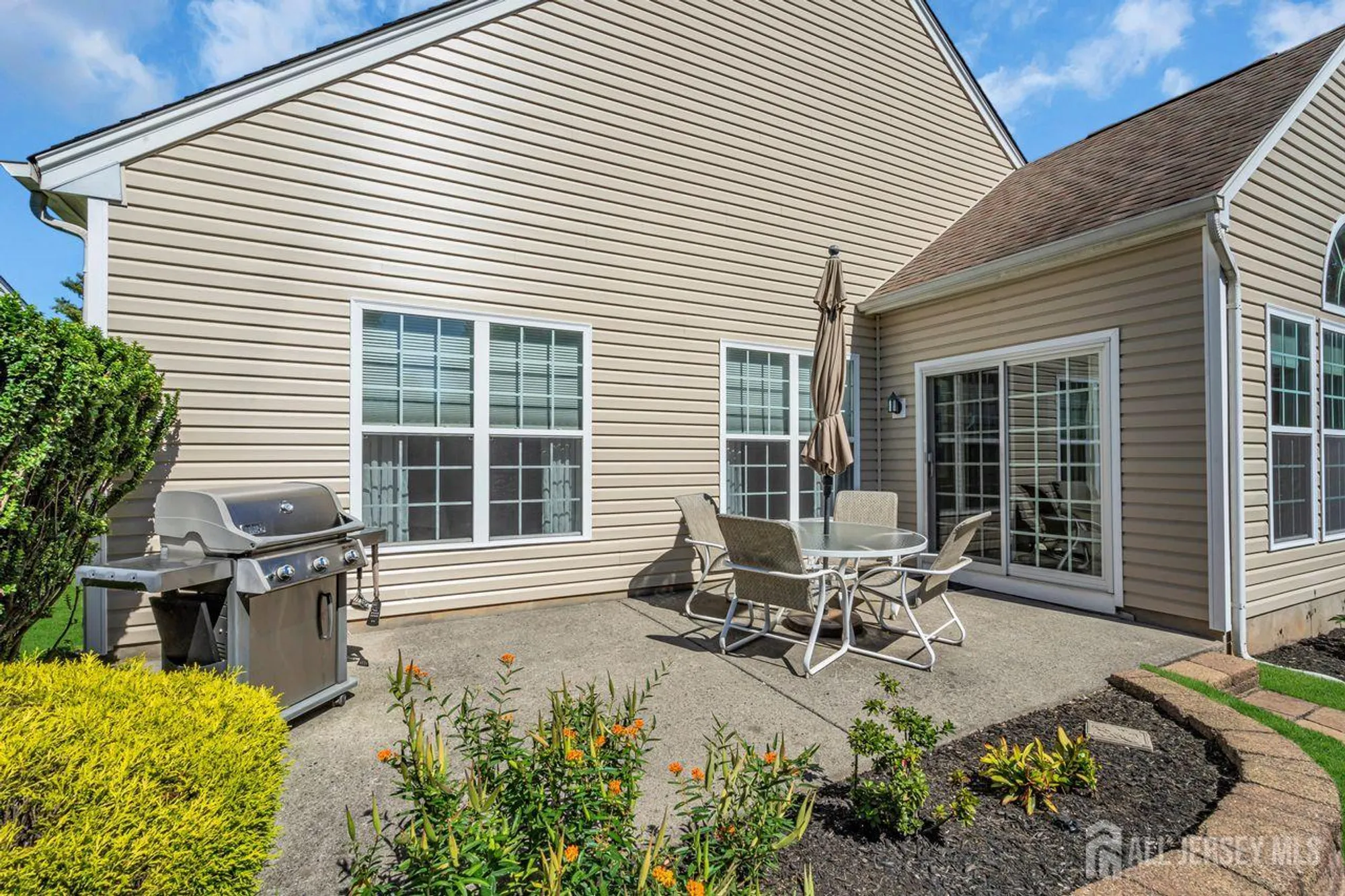 Property Slideshow image 24 of 36 | 448 crossfields ln, Somerset, NJ, 08873