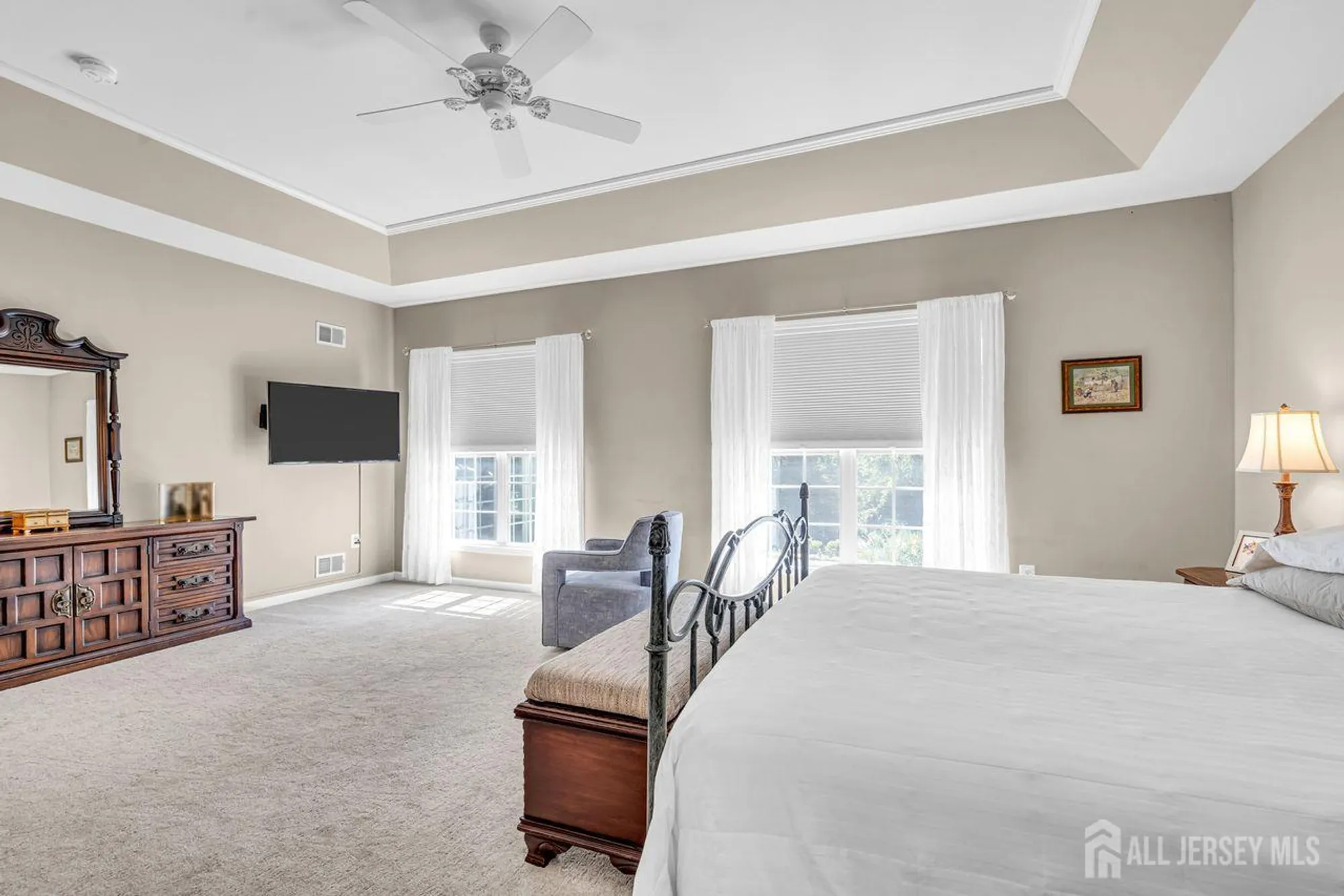 Property Slideshow image 17 of 36 | 448 crossfields ln, Somerset, NJ, 08873