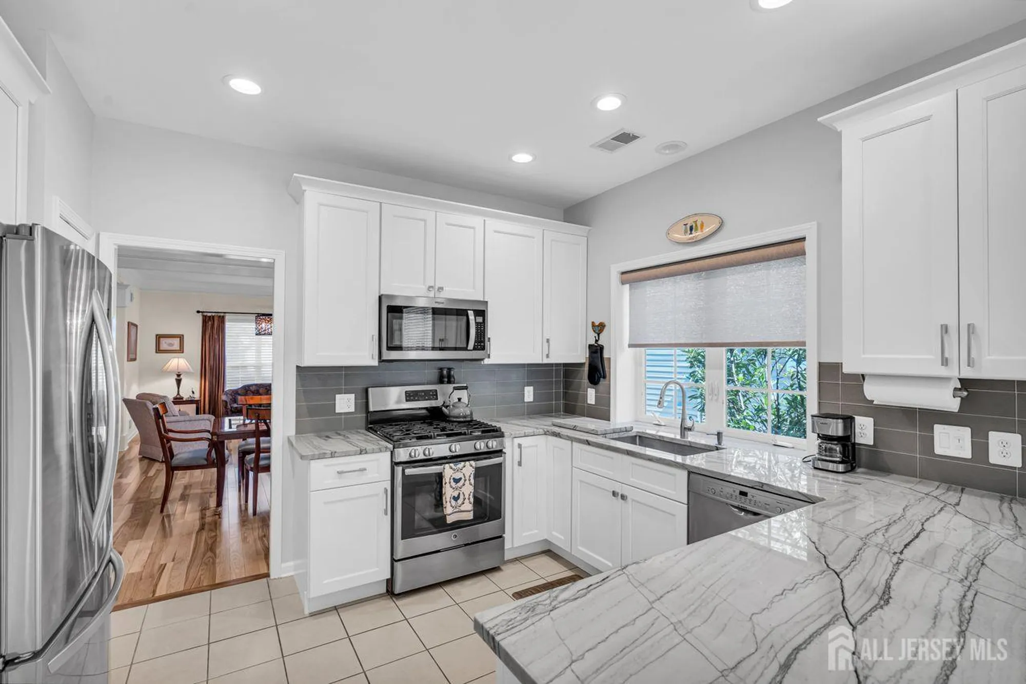 Property Slideshow image 9 of 36 | 448 crossfields ln, Somerset, NJ, 08873