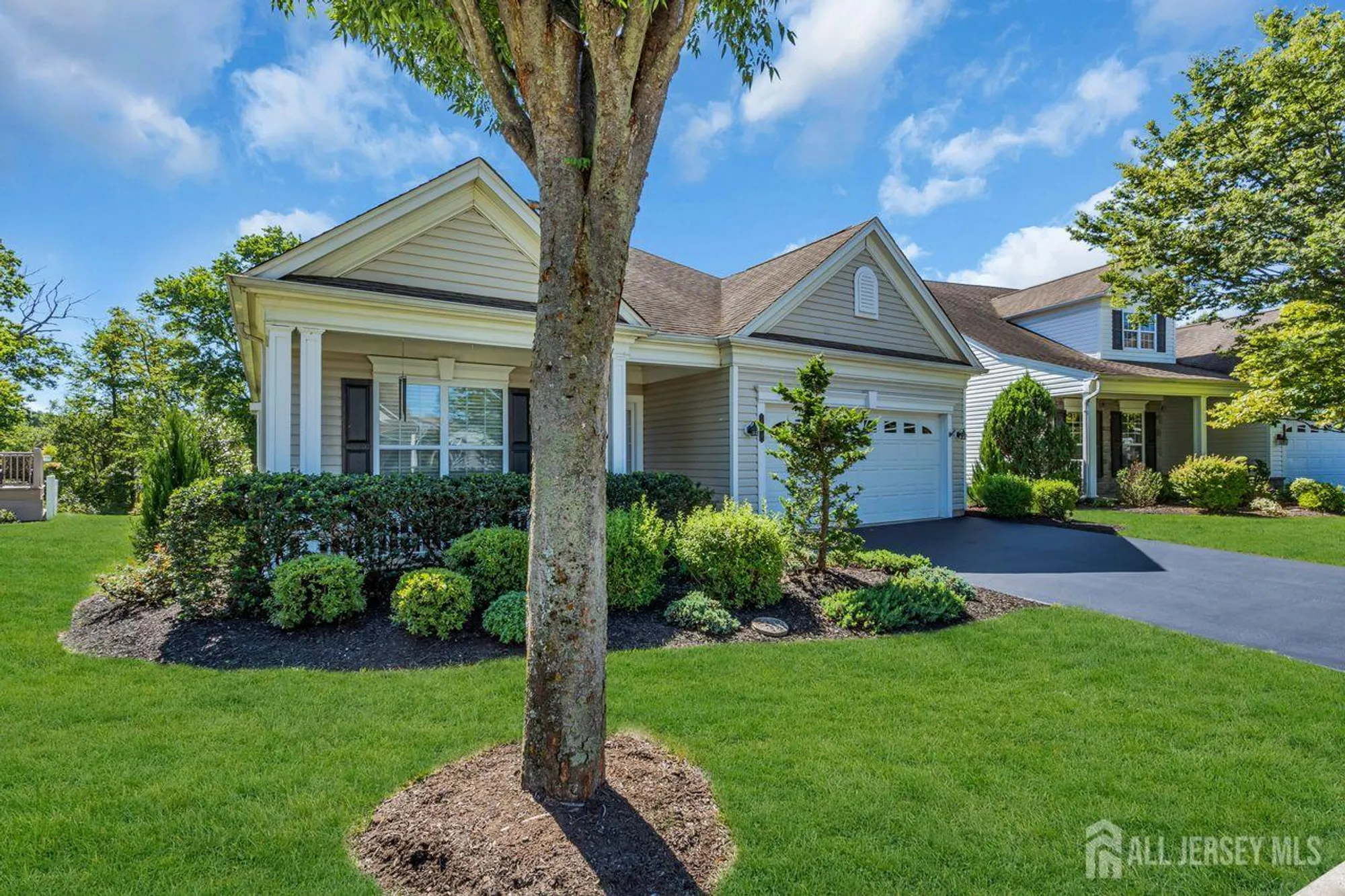 Property Slideshow image 28 of 36 | 448 crossfields ln, Somerset, NJ, 08873