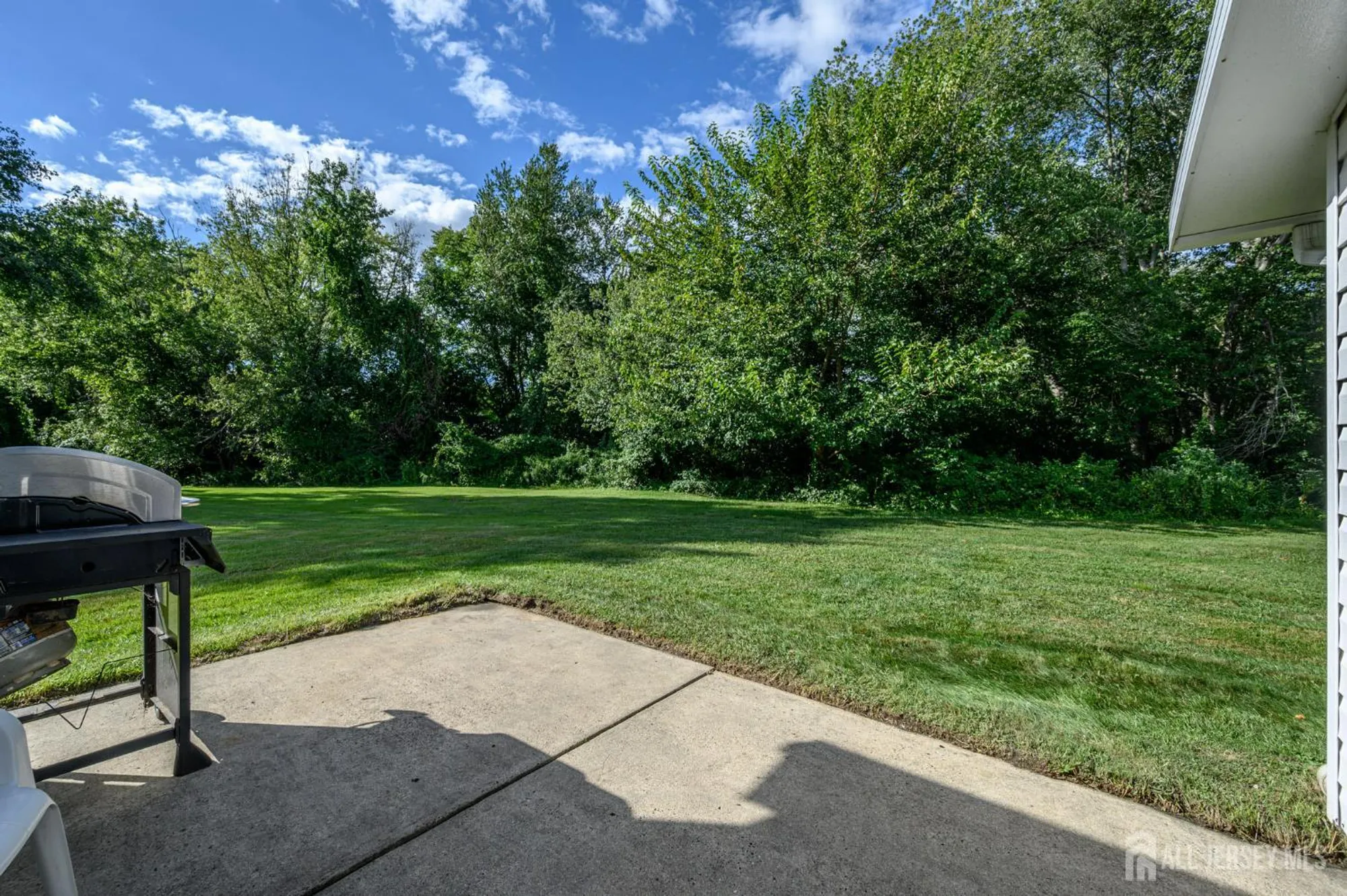 Property Slideshow image 30 of 35 | 11 graham ct, Brick, NJ, 08724