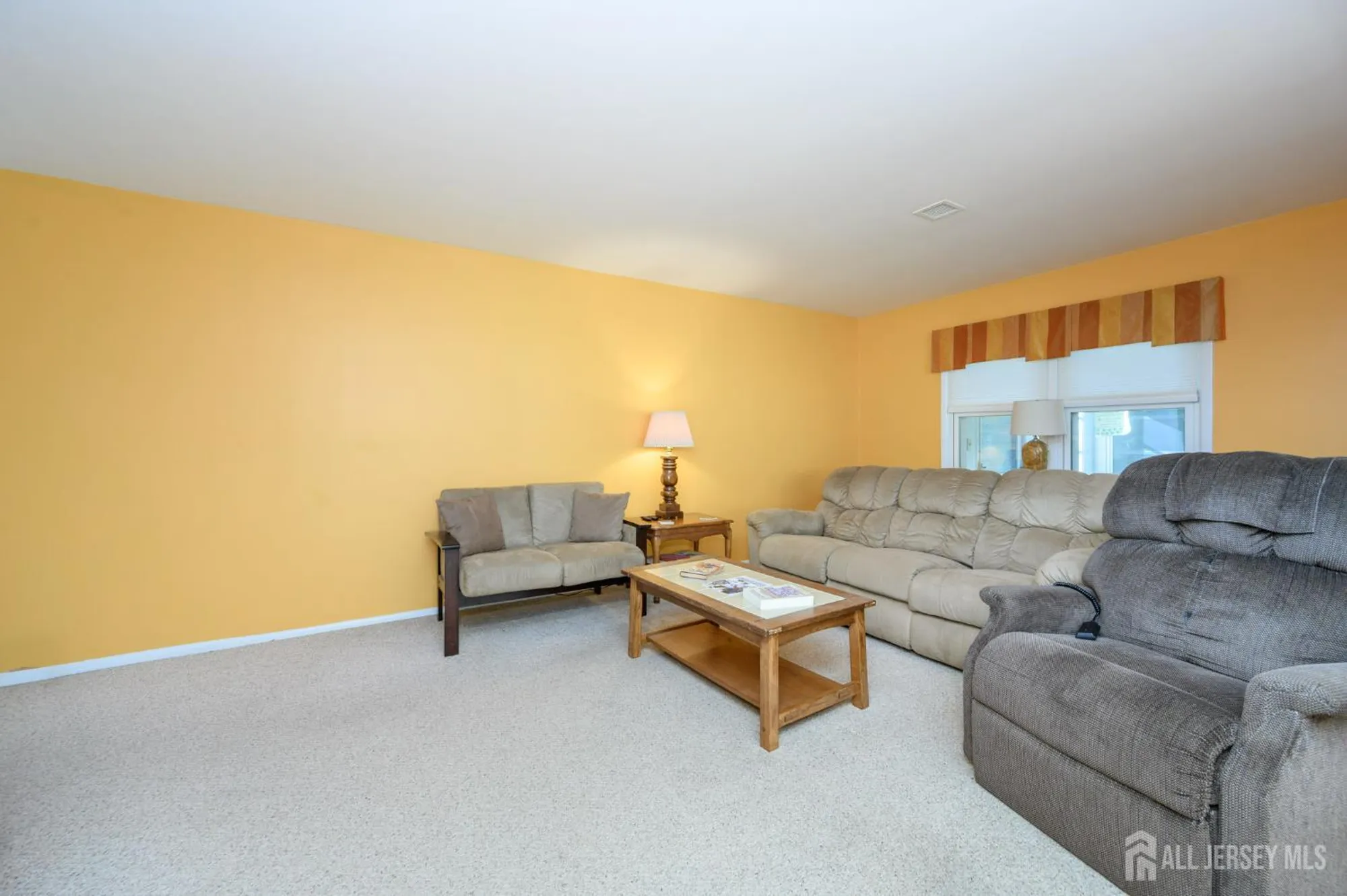 Property Slideshow image 6 of 35 | 11 graham ct, Brick, NJ, 08724