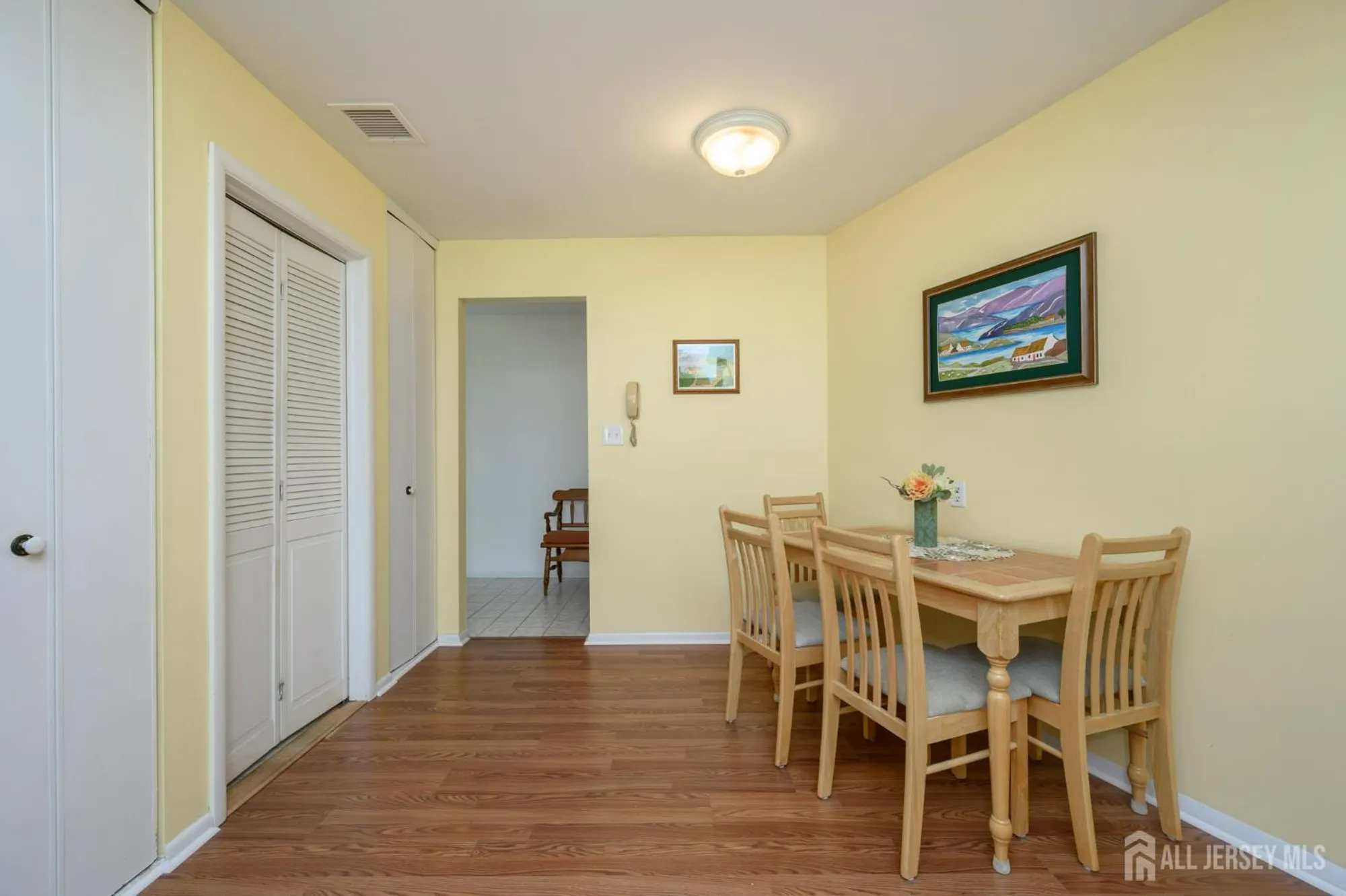 Property Slideshow image 14 of 35 | 11 graham ct, Brick, NJ, 08724