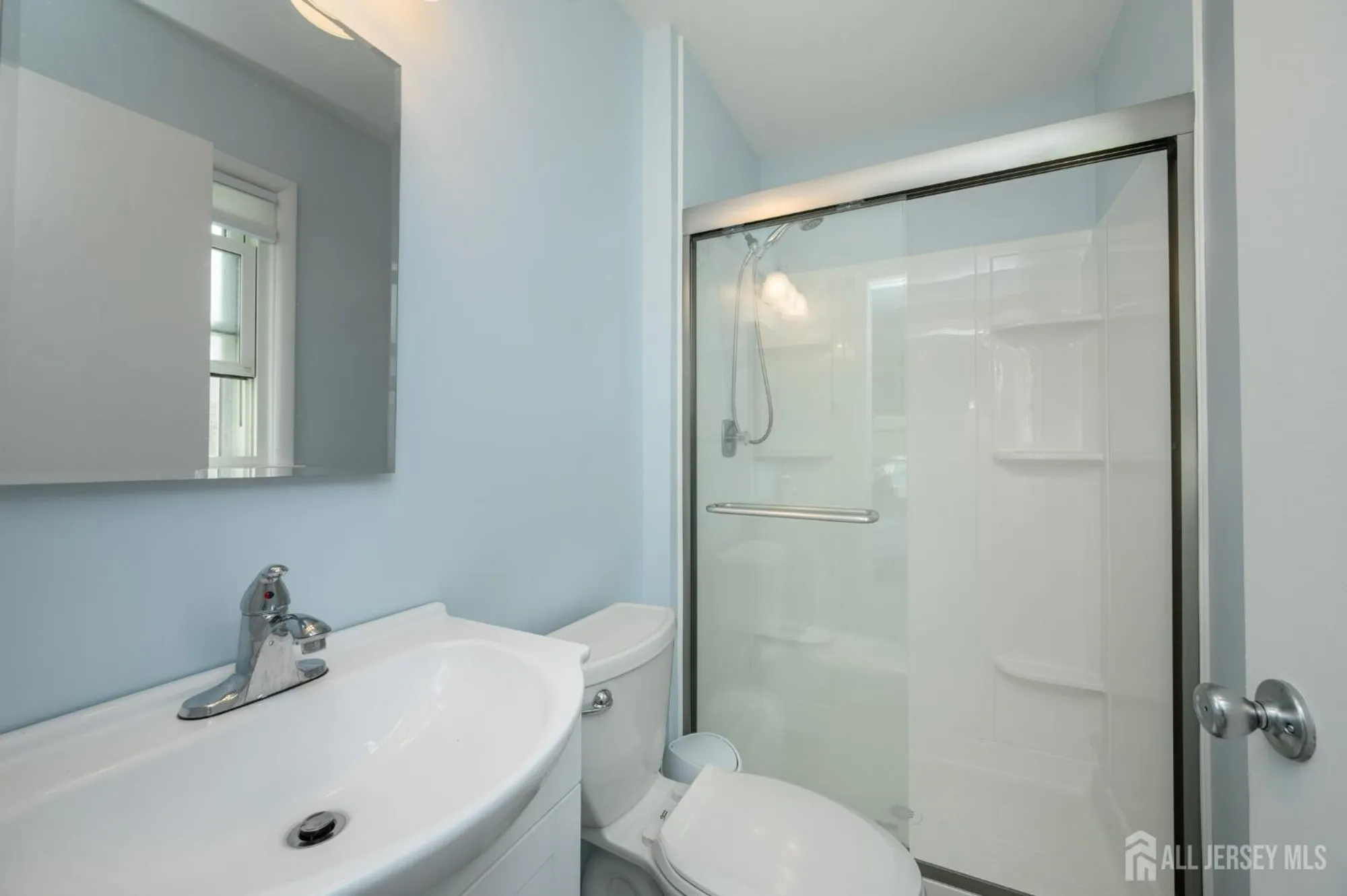Property Slideshow image 18 of 35 | 11 graham ct, Brick, NJ, 08724