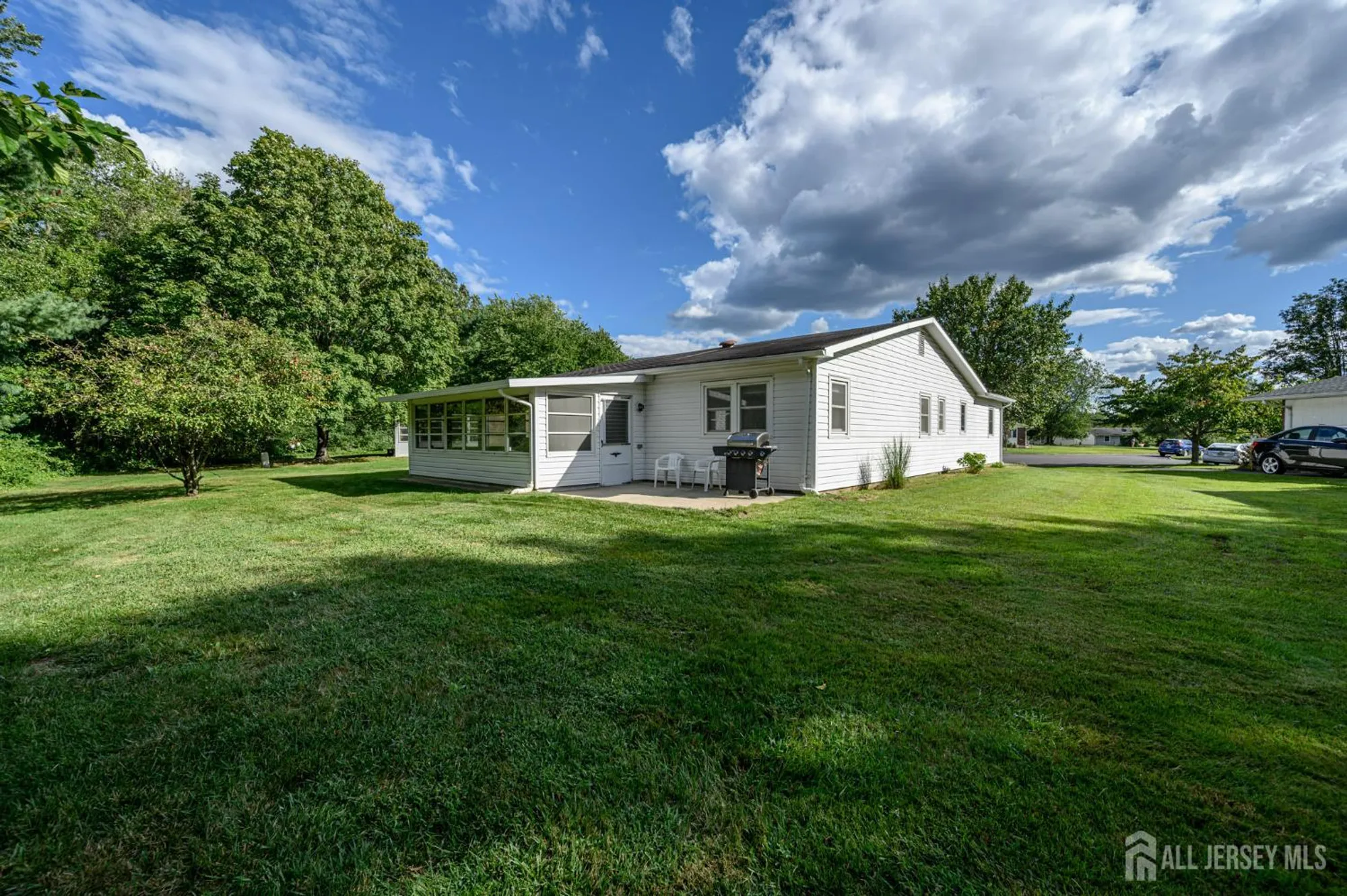 Property Slideshow image 33 of 35 | 11 graham ct, Brick, NJ, 08724