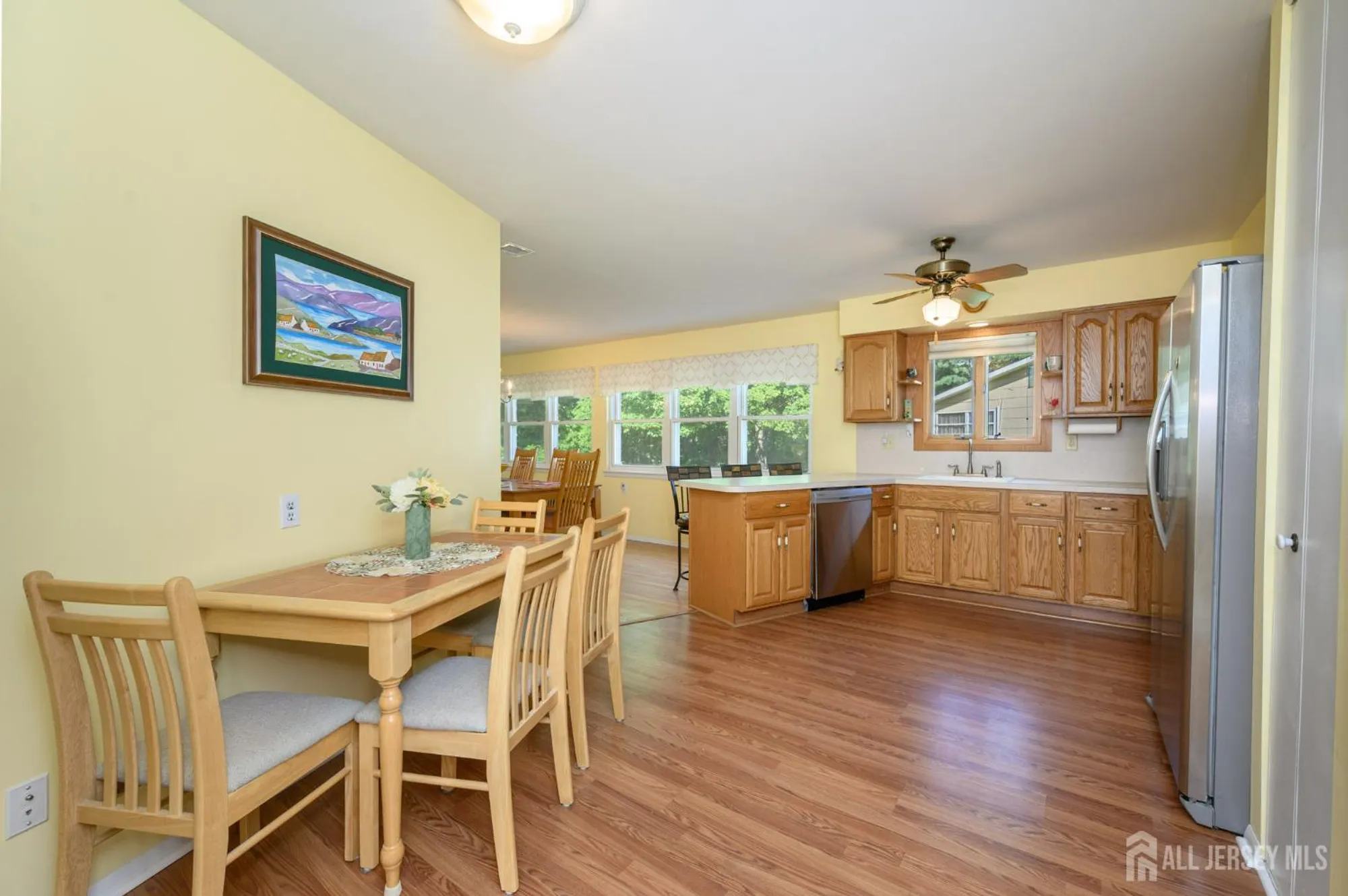 Property Slideshow image 13 of 35 | 11 graham ct, Brick, NJ, 08724