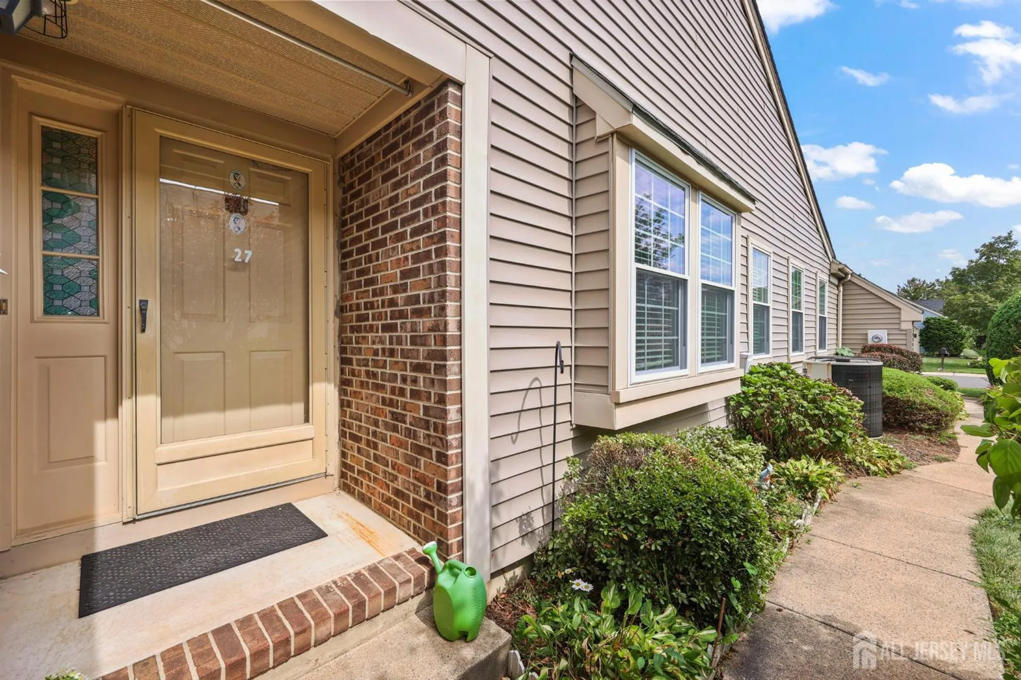 Property Slideshow image 4 of 27 | 27 martin van buren dr, Monroe, NJ, 08831