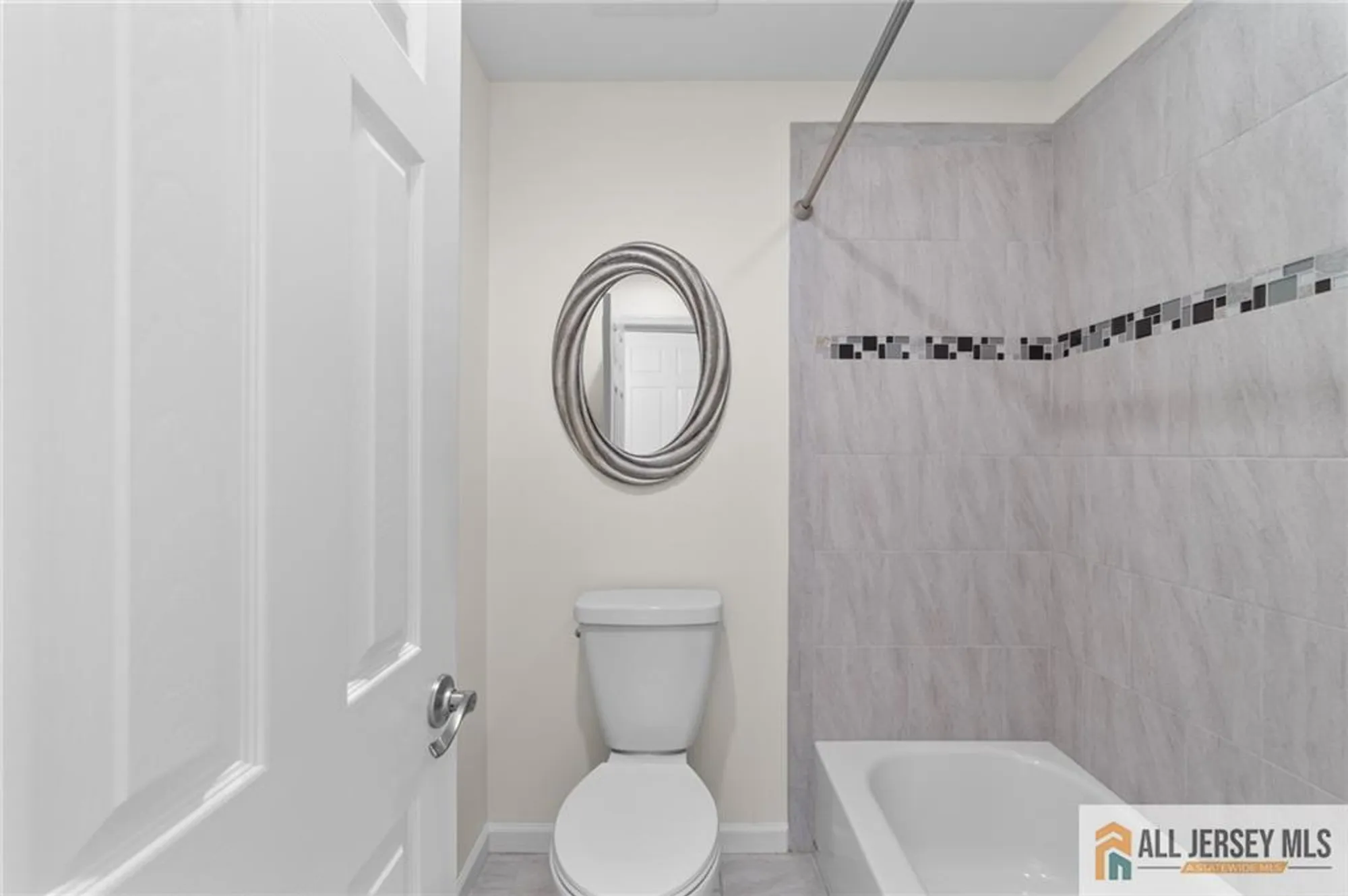 Property Slideshow image 19 of 26 | 297 yardley dr 297a, Monroe, NJ, 08831