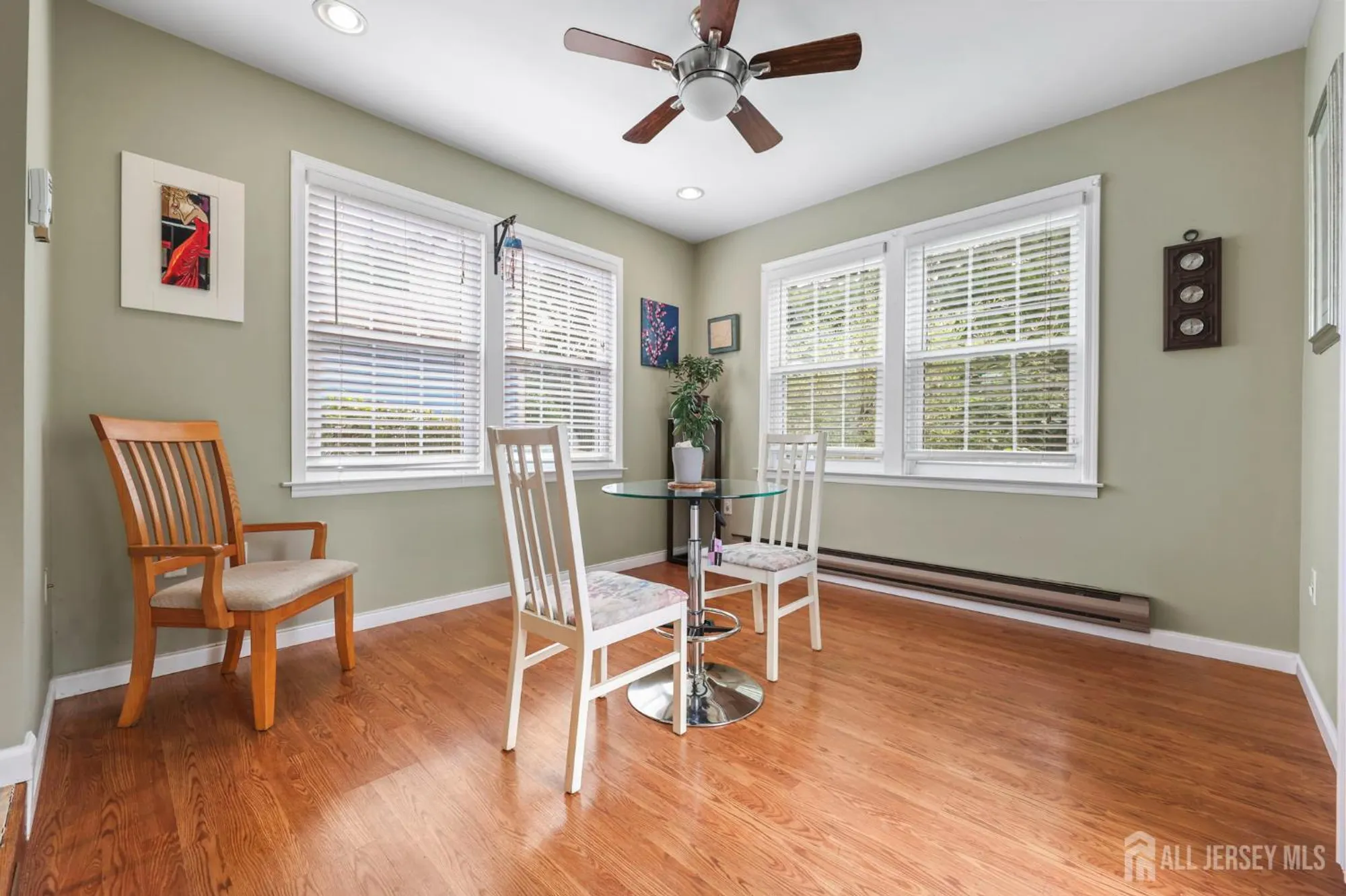 Property Slideshow image 18 of 27 | 27 martin van buren dr, Monroe, NJ, 08831