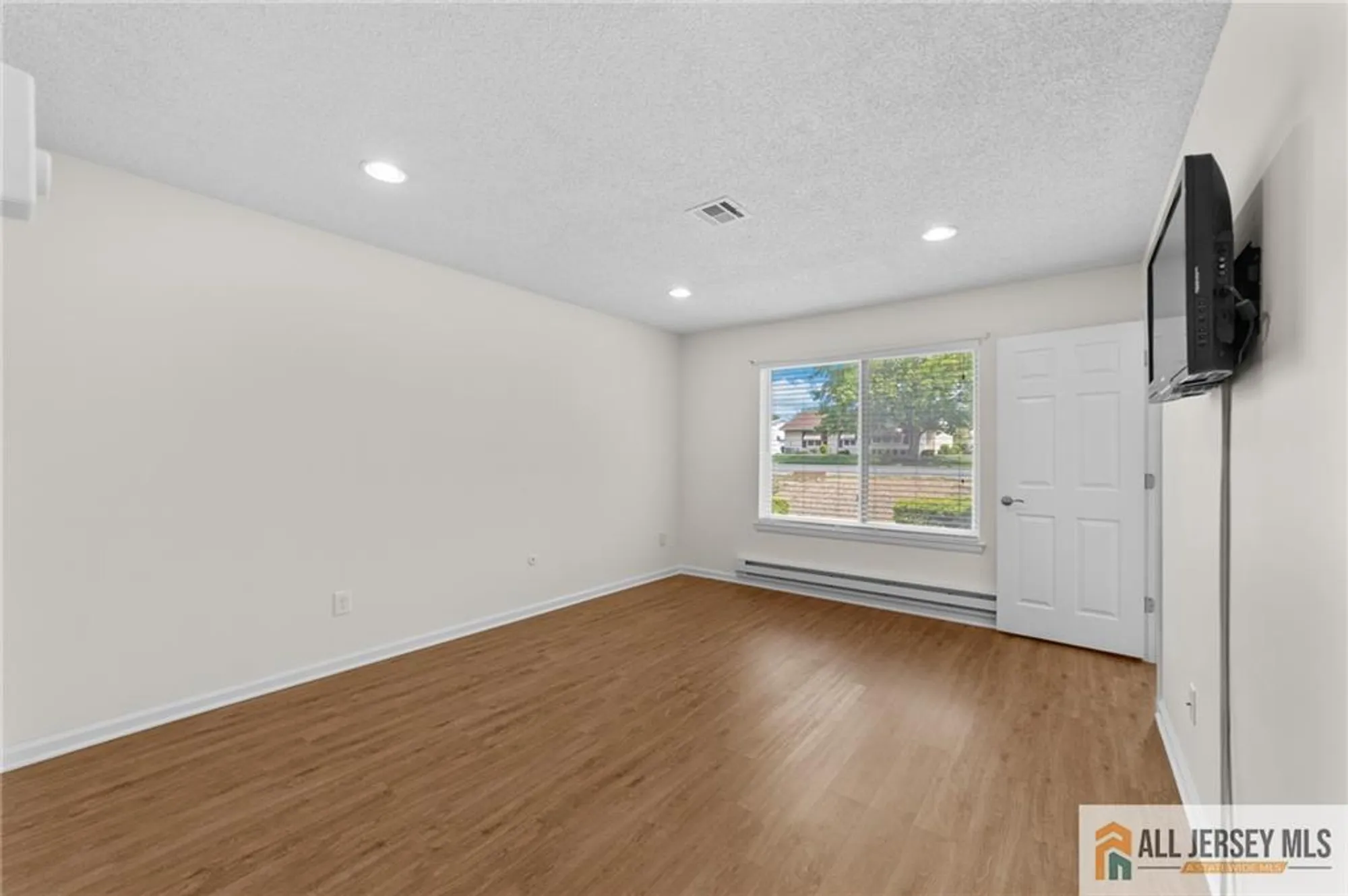 Property Slideshow image 17 of 26 | 297 yardley dr 297a, Monroe, NJ, 08831