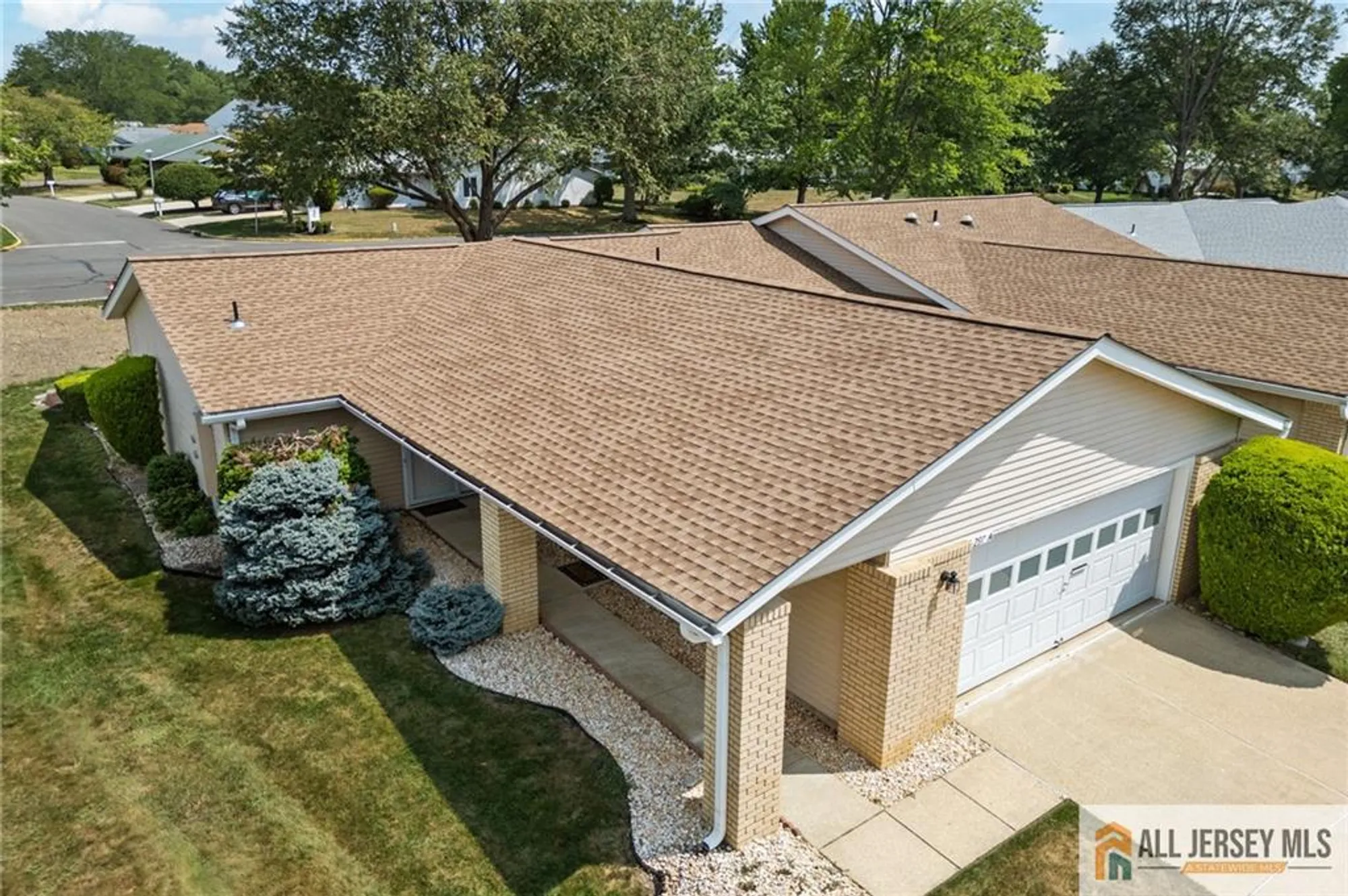 Property Slideshow image 22 of 26 | 297 yardley dr 297a, Monroe, NJ, 08831