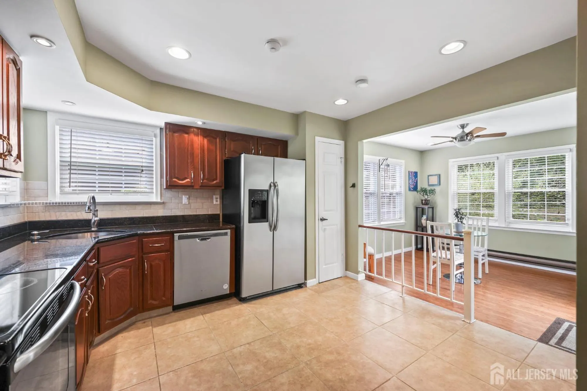 Property Slideshow image 14 of 27 | 27 martin van buren dr, Monroe, NJ, 08831