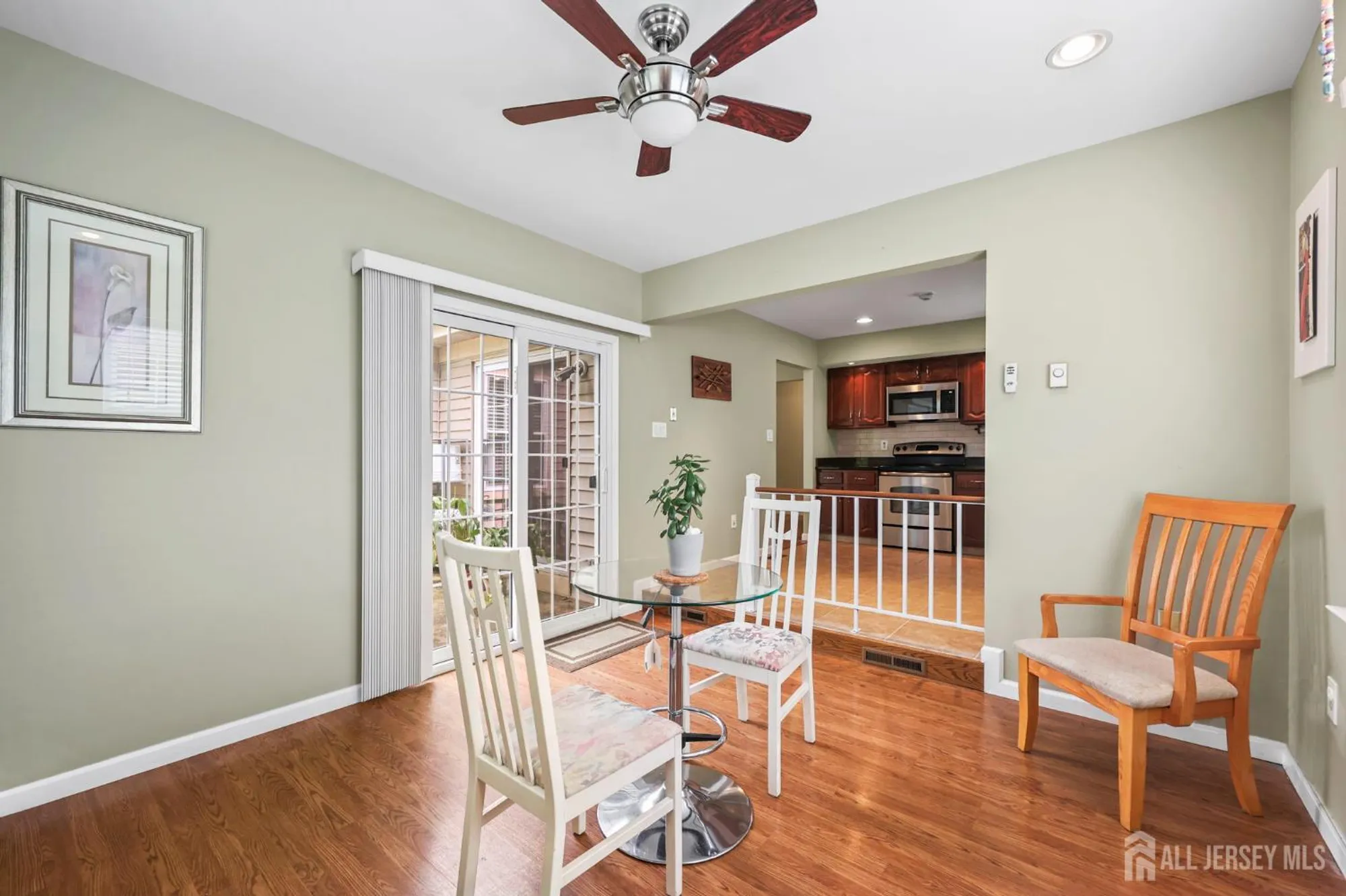 Property Slideshow image 19 of 27 | 27 martin van buren dr, Monroe, NJ, 08831
