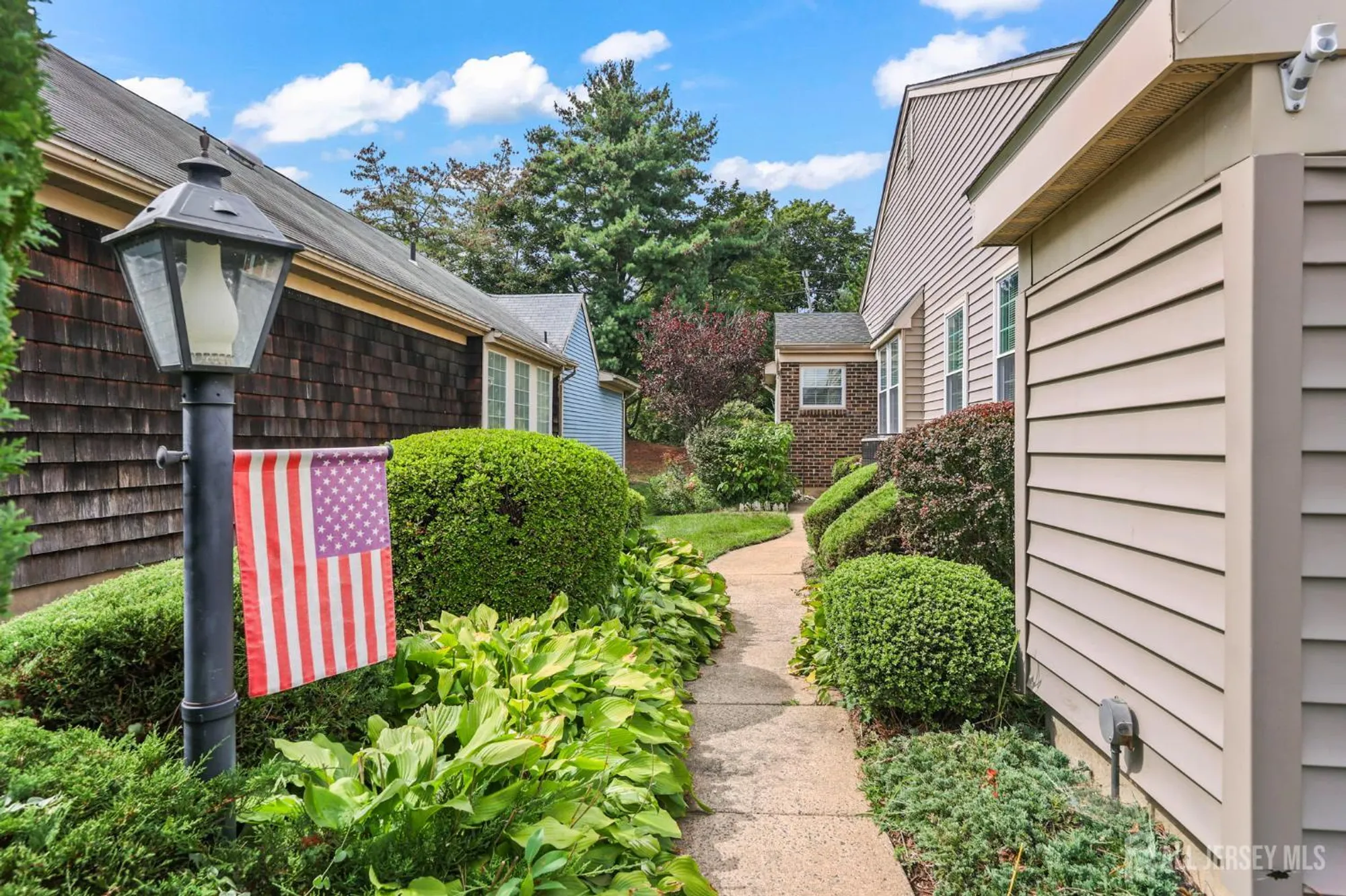 Property Slideshow image 2 of 27 | 27 martin van buren dr, Monroe, NJ, 08831