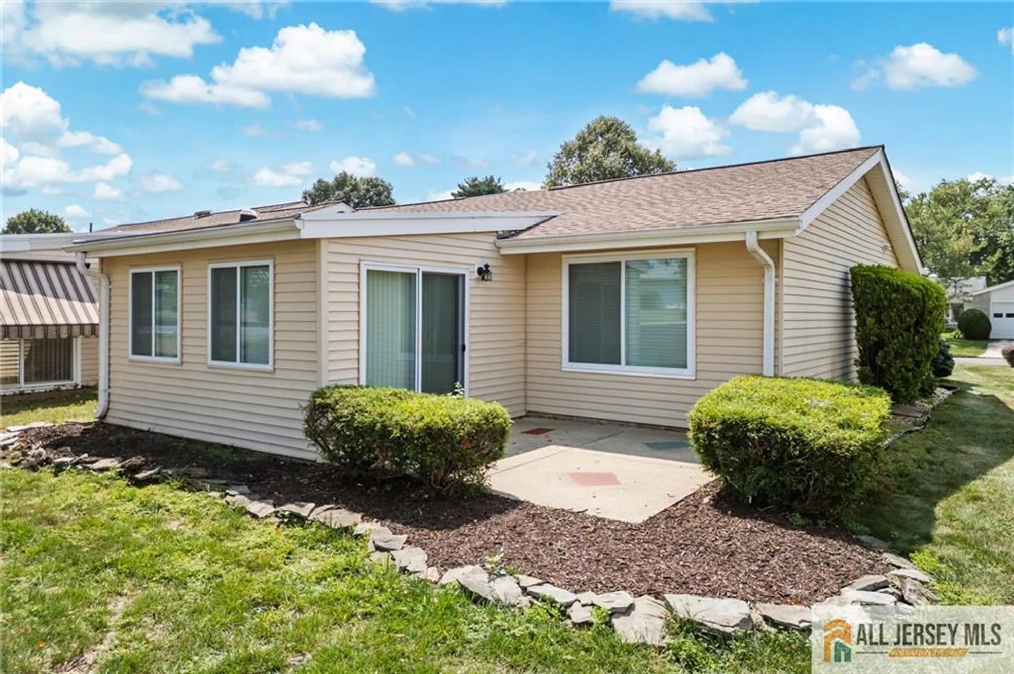 Property Slideshow image 21 of 26 | 297 yardley dr 297a, Monroe, NJ, 08831