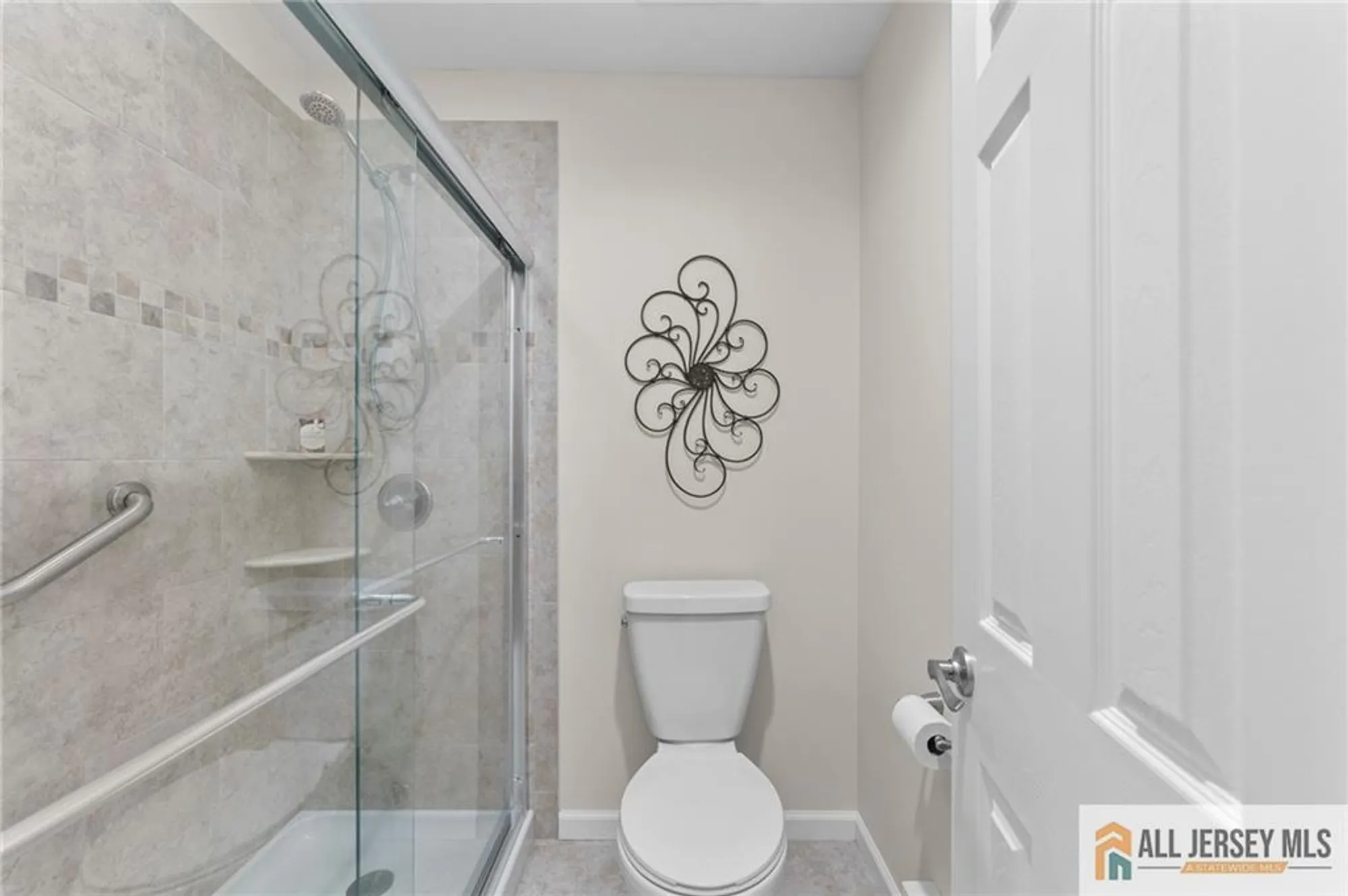 Property Slideshow image 20 of 26 | 297 yardley dr 297a, Monroe, NJ, 08831