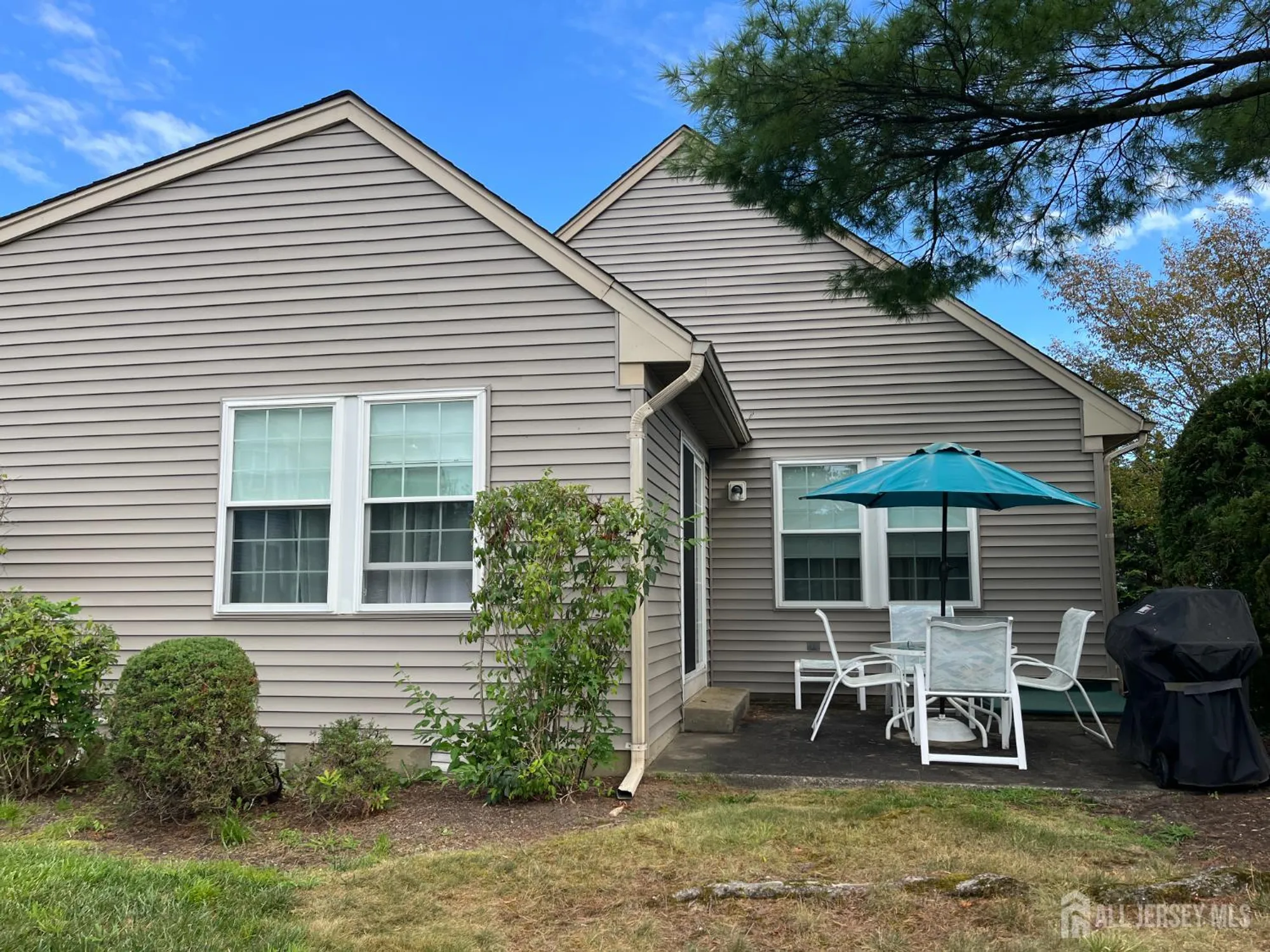 Property Slideshow image 25 of 27 | 8b john paul jones dr, Monroe, NJ, 08831