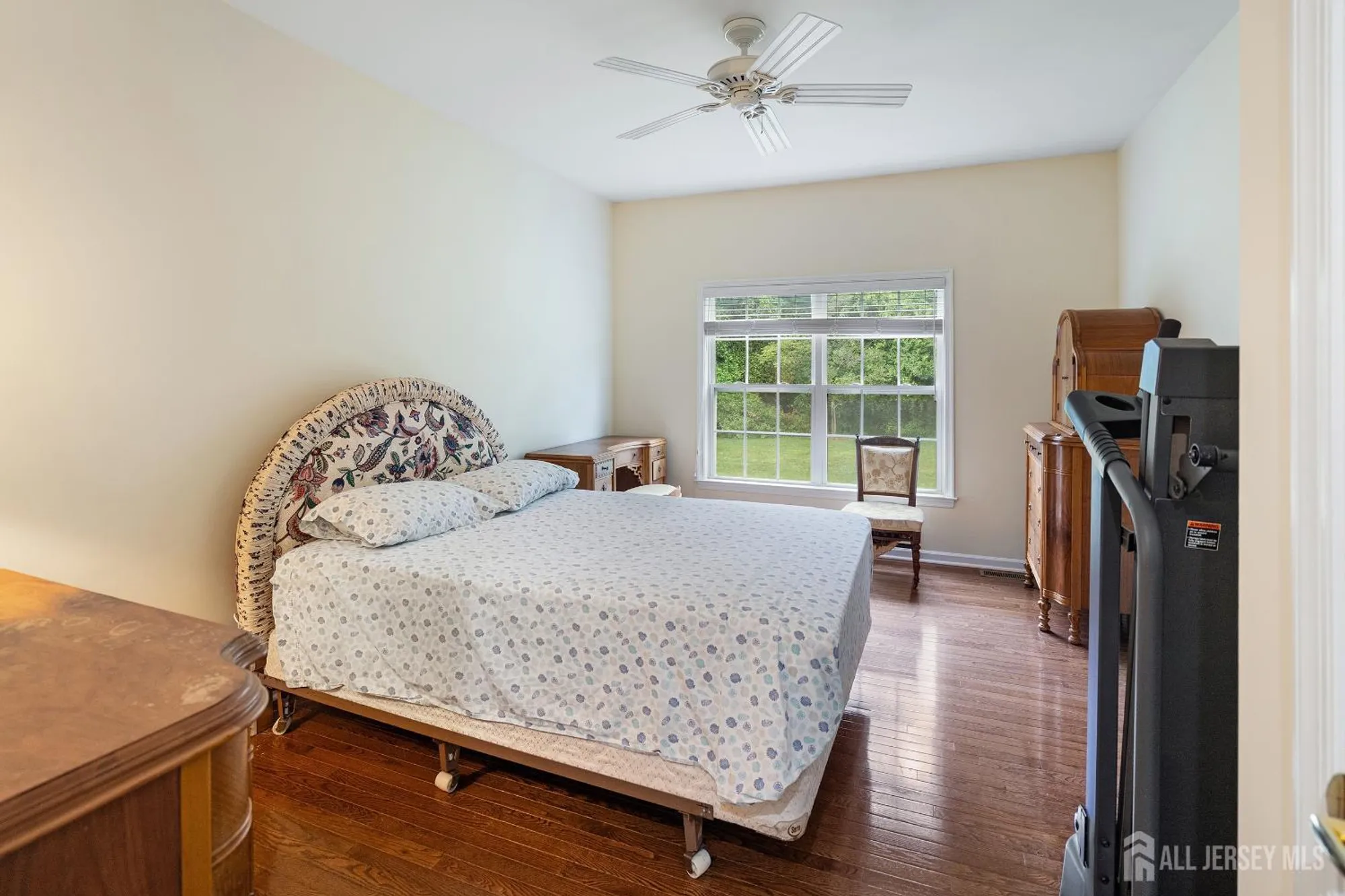 Property Slideshow image 18 of 45 | 5201 schindler dr, South Brunswick, NJ, 08852