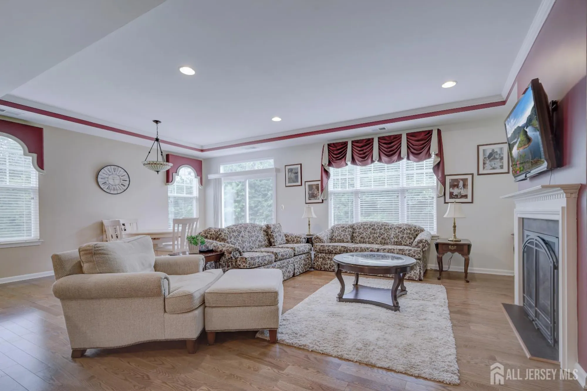 Property Slideshow image 3 of 22 | 39 schindler ct, Somerset, NJ, 08873