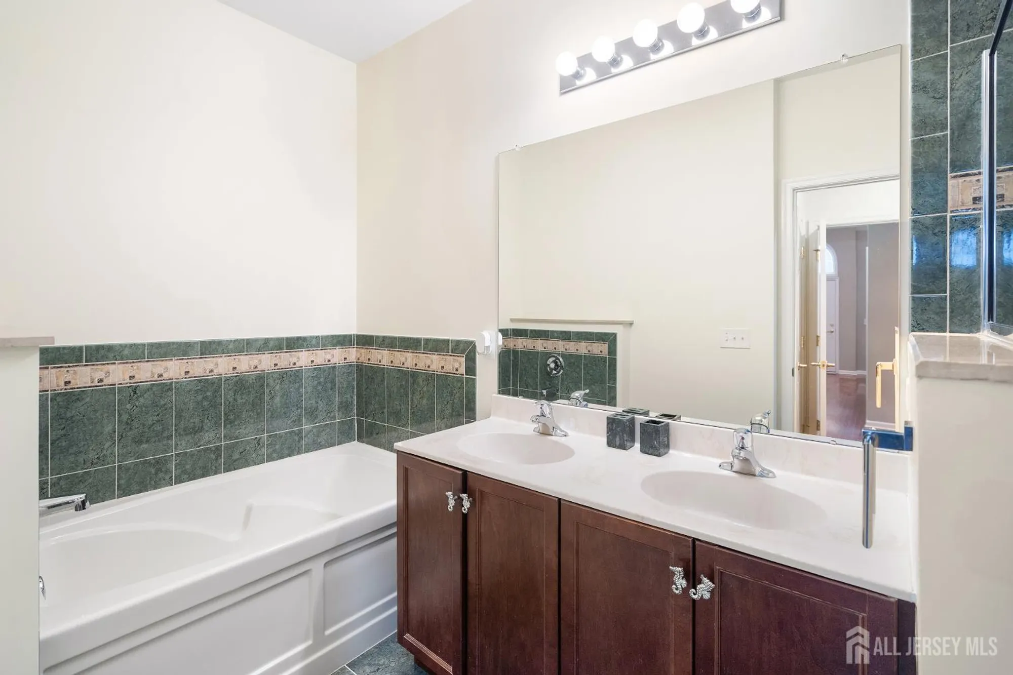 Property Slideshow image 19 of 45 | 5201 schindler dr, South Brunswick, NJ, 08852