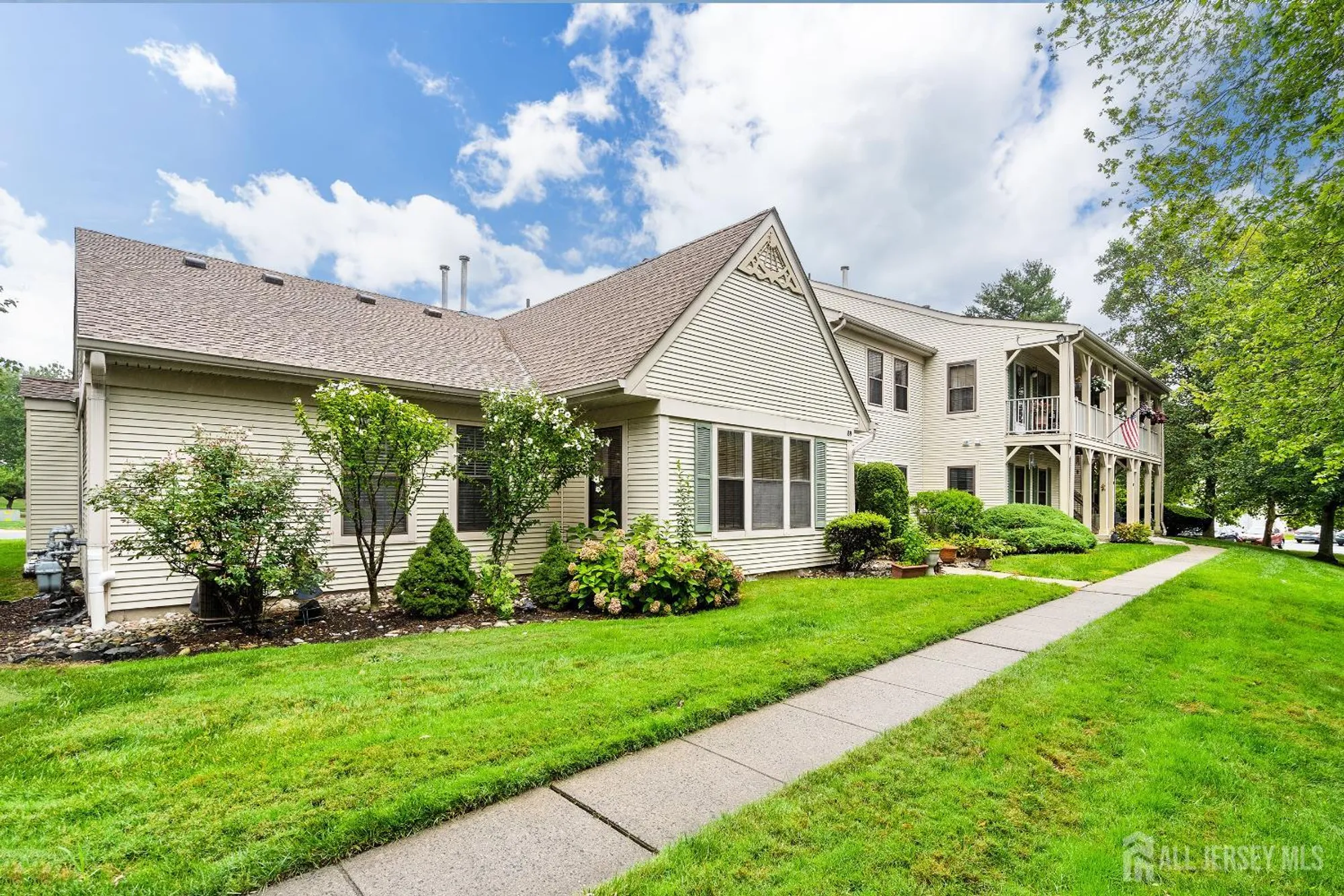 Property Slideshow image 2 of 26 | 89 griggs pl, East Brunswick, NJ, 08816