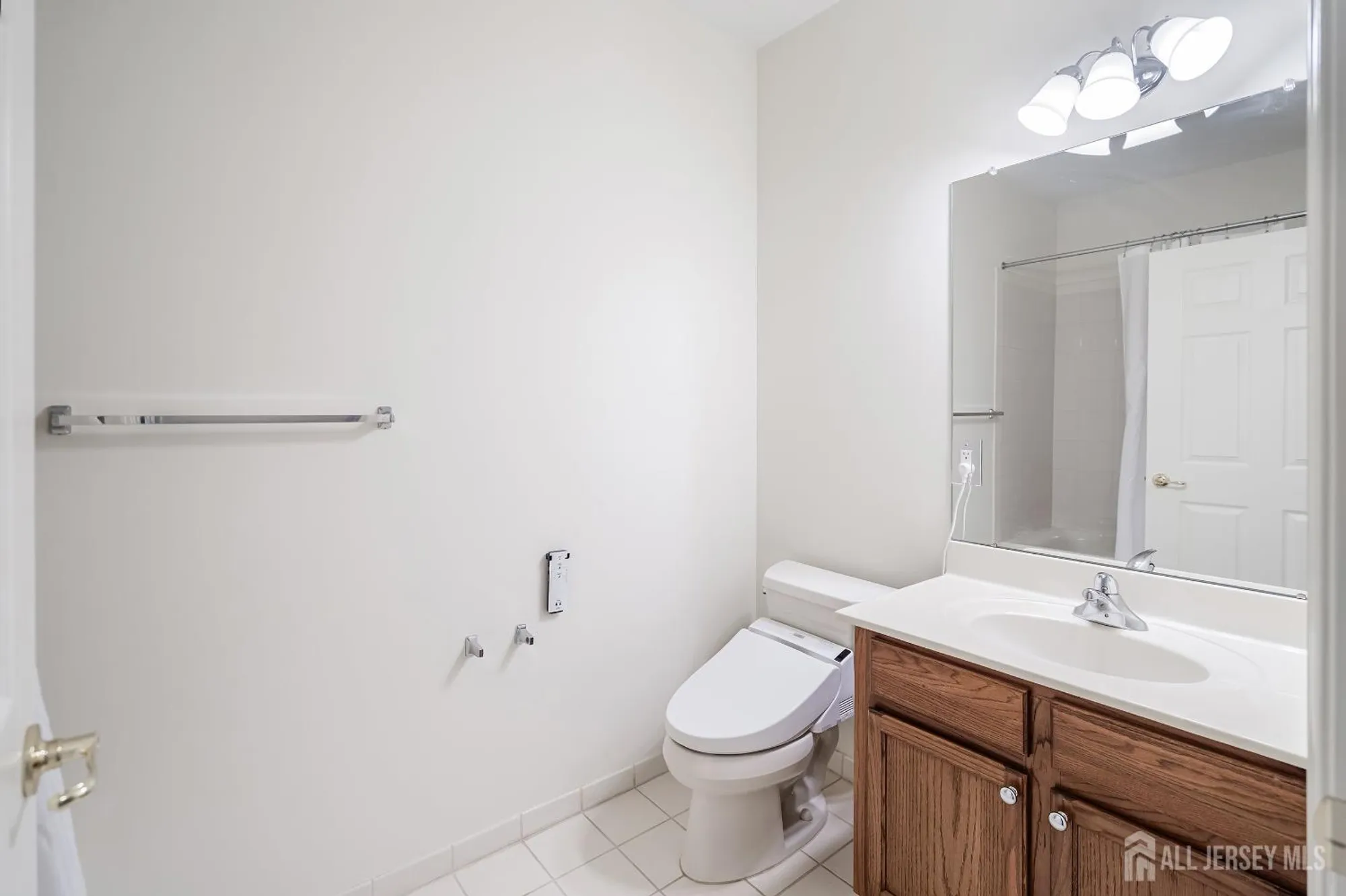 Property Slideshow image 26 of 39 | 1204 cedar village blvd # 204, East Brunswick, NJ, 08816