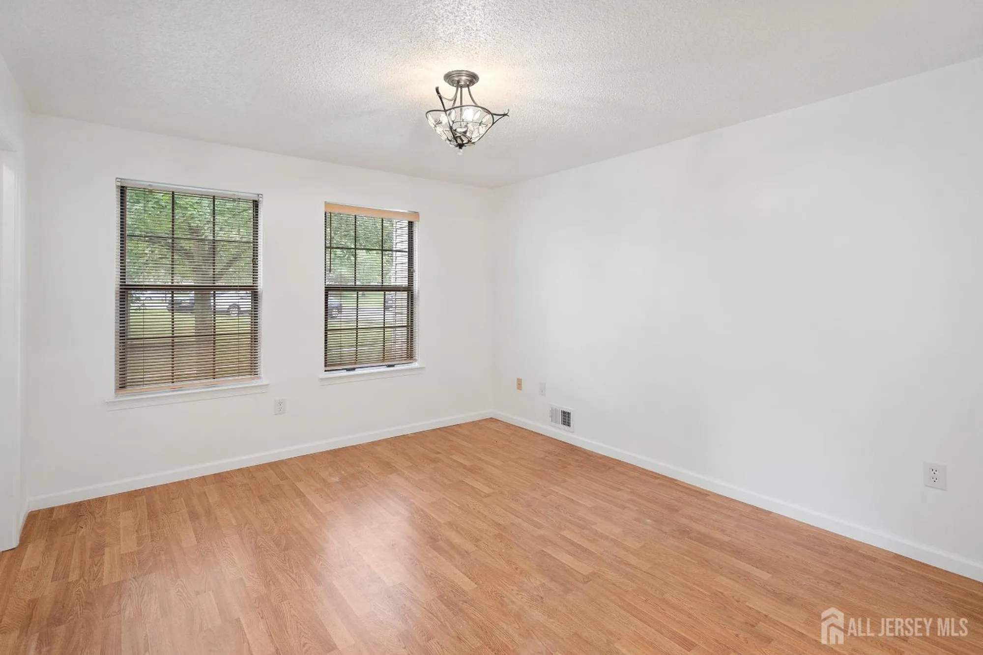 Property Slideshow image 12 of 26 | 89 griggs pl, East Brunswick, NJ, 08816